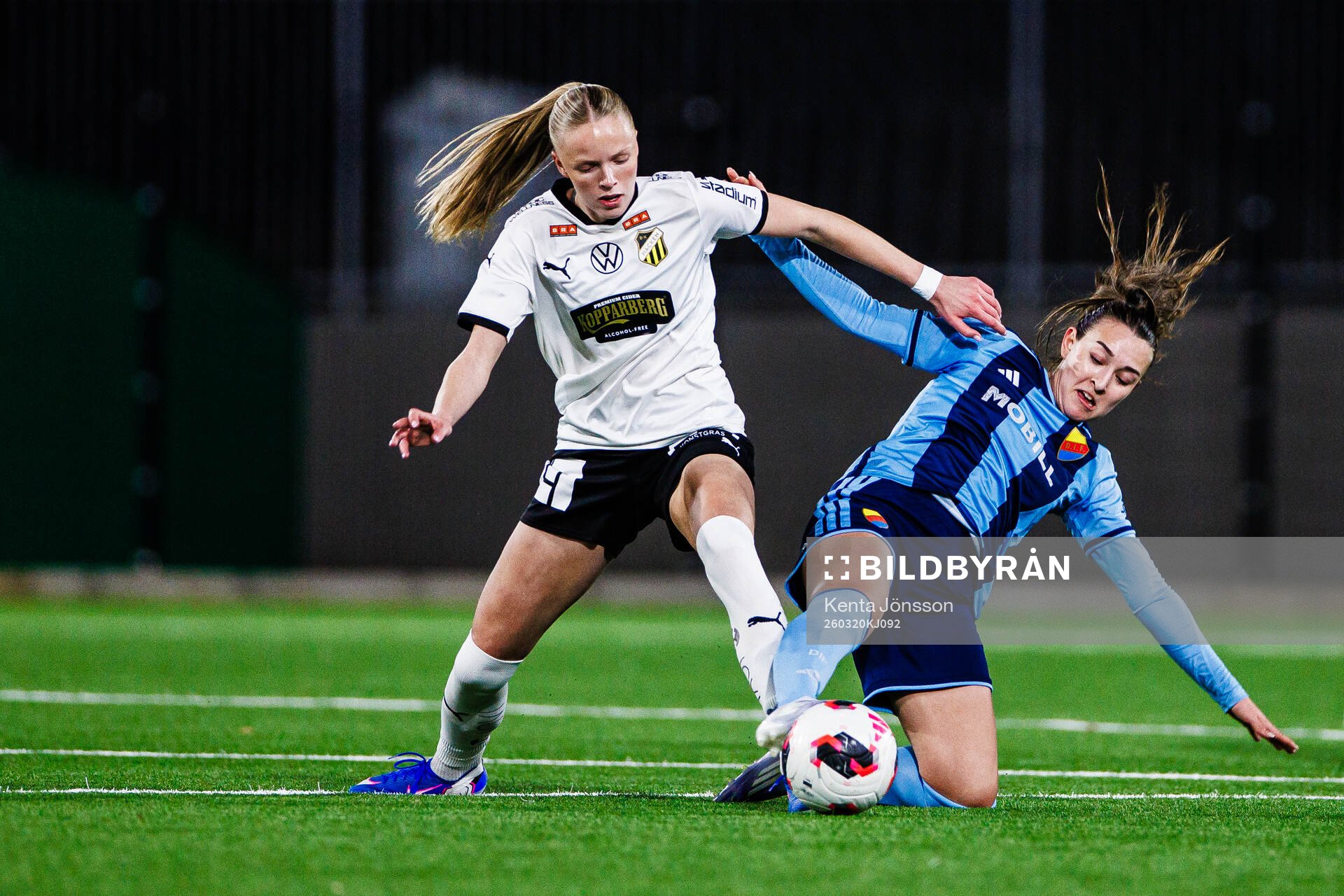 Häckens Thelma Karen Palmadottir och Djurgårdens Lucia