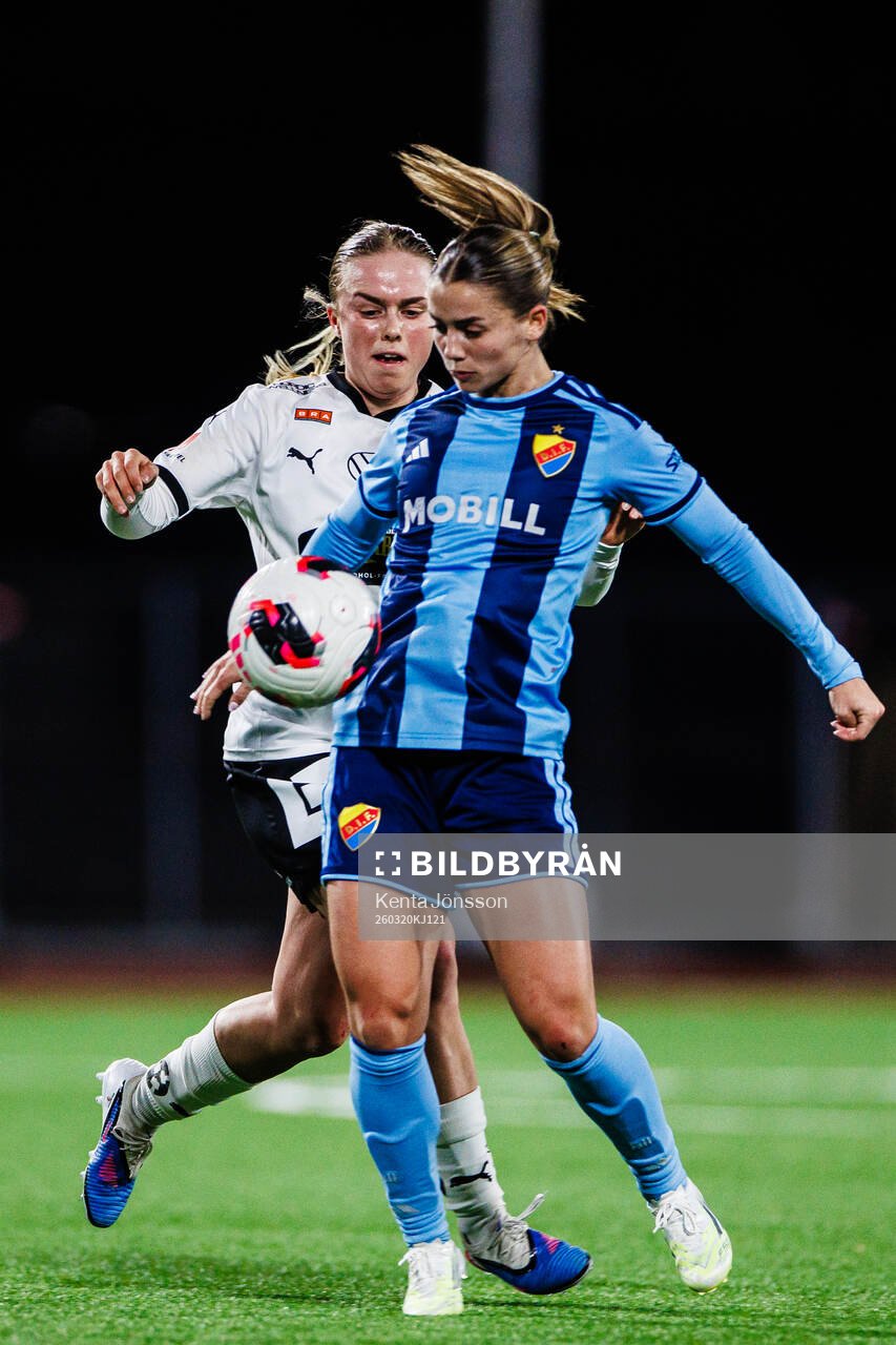Häckens Pernille Sanvig och Djurgårdens Johanna Renmark
