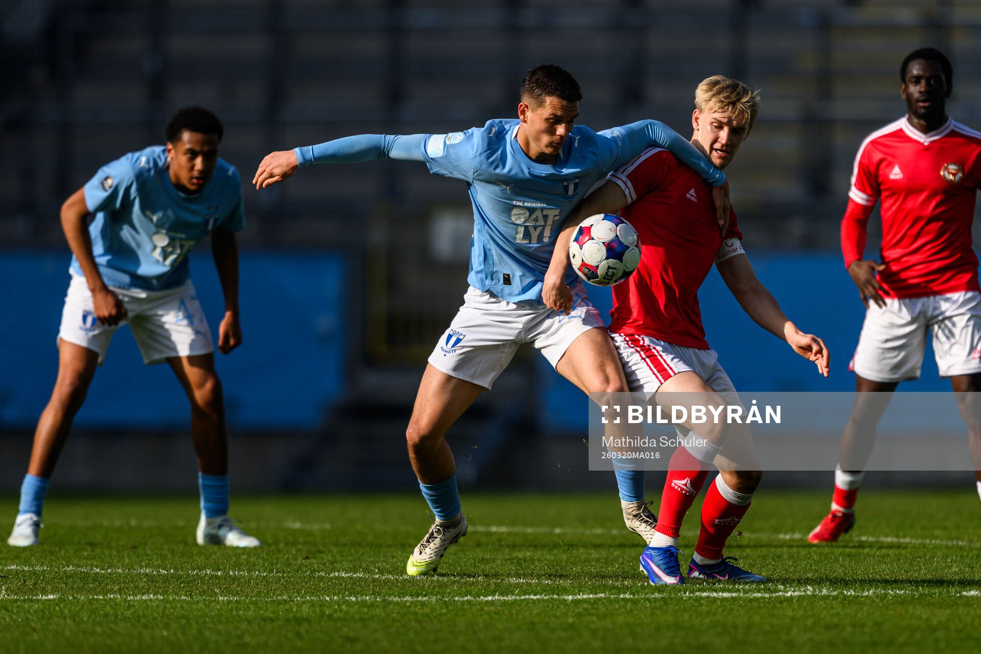 Malmö FFs Jovan Milosavljevic och Kalmars Carl Gustafsson