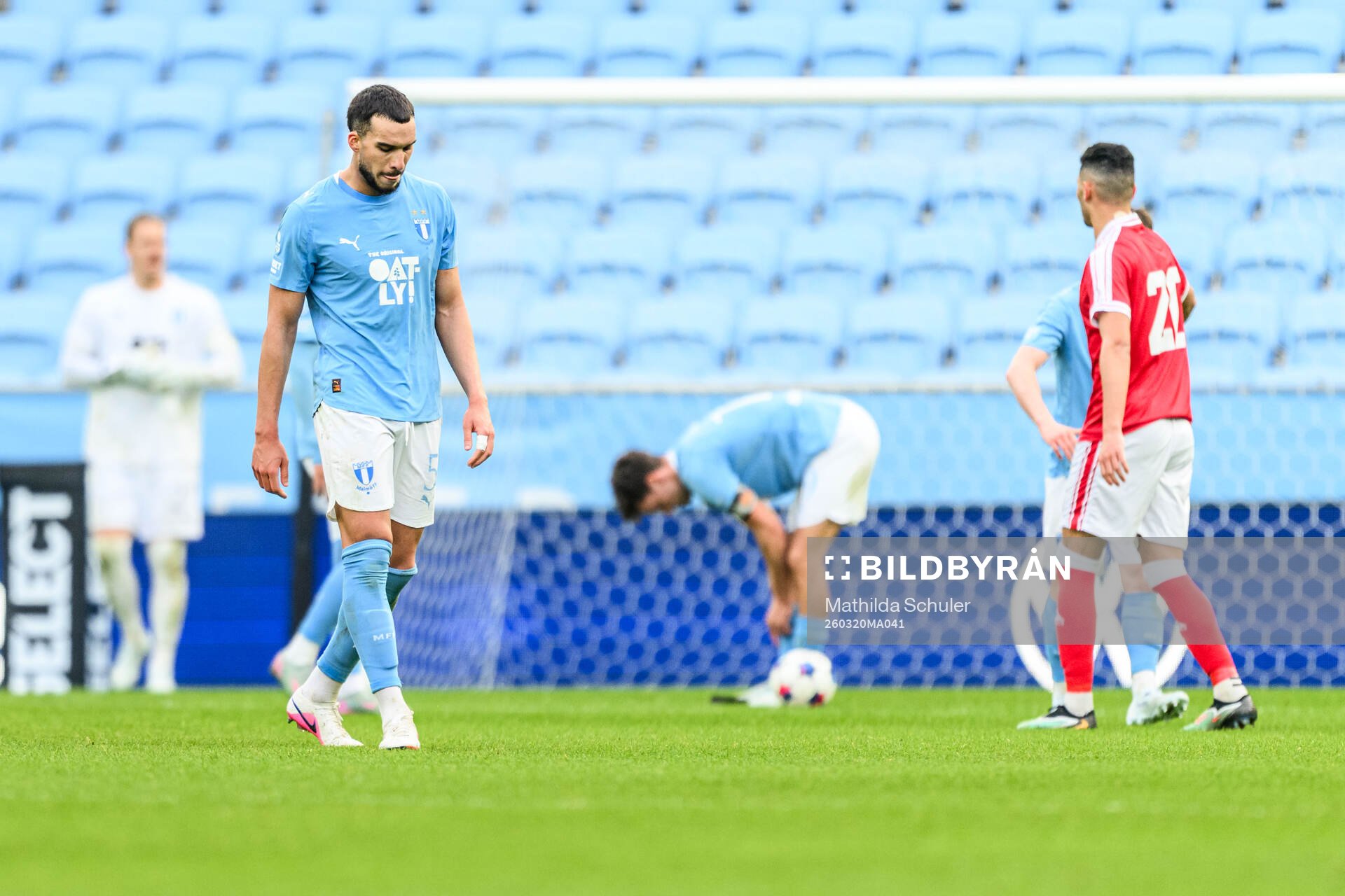 Malmö FFs Andrej Djuric deppar