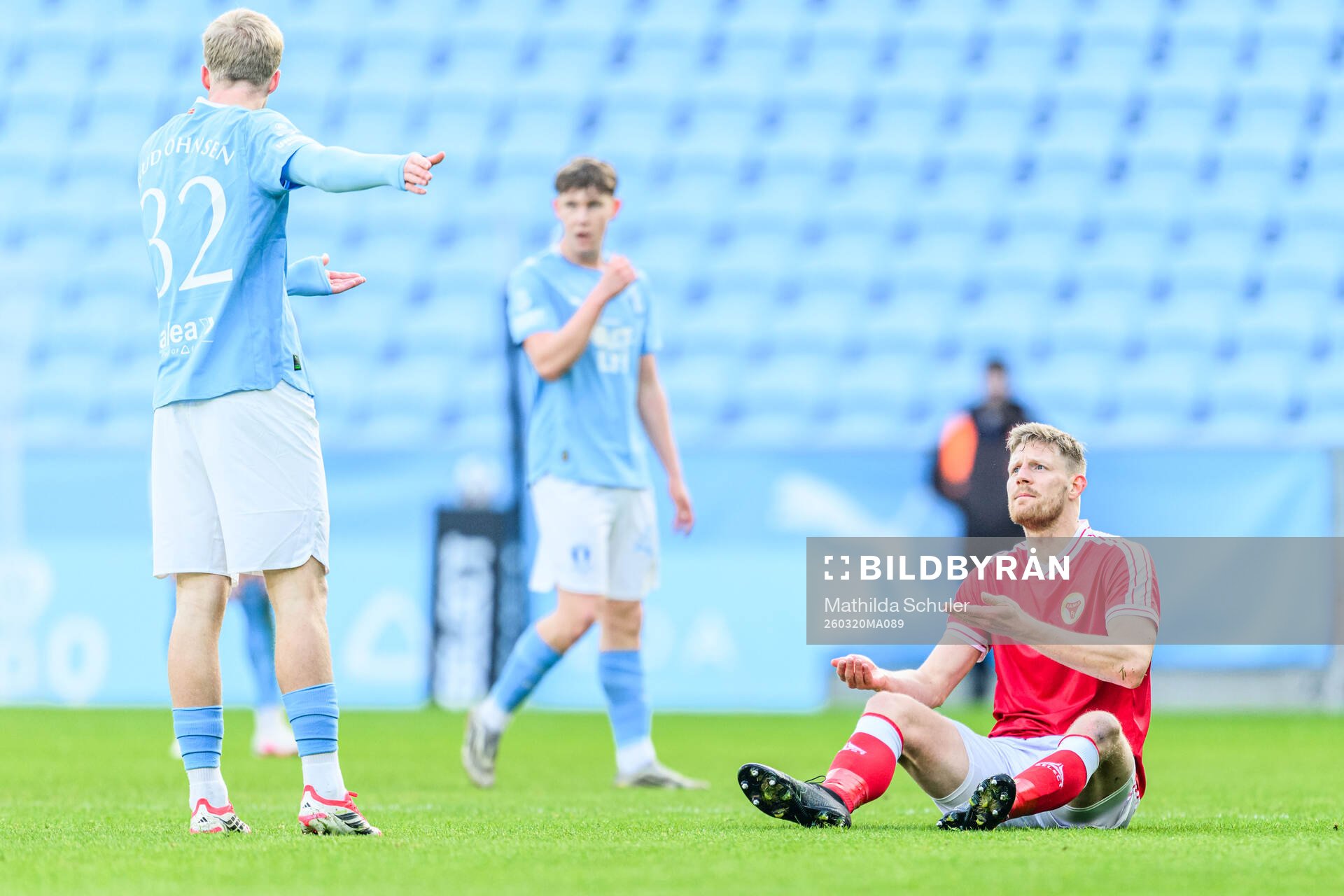 Malmö FFs Daniel Gudjohnsen och Kalmars Lars Sætra