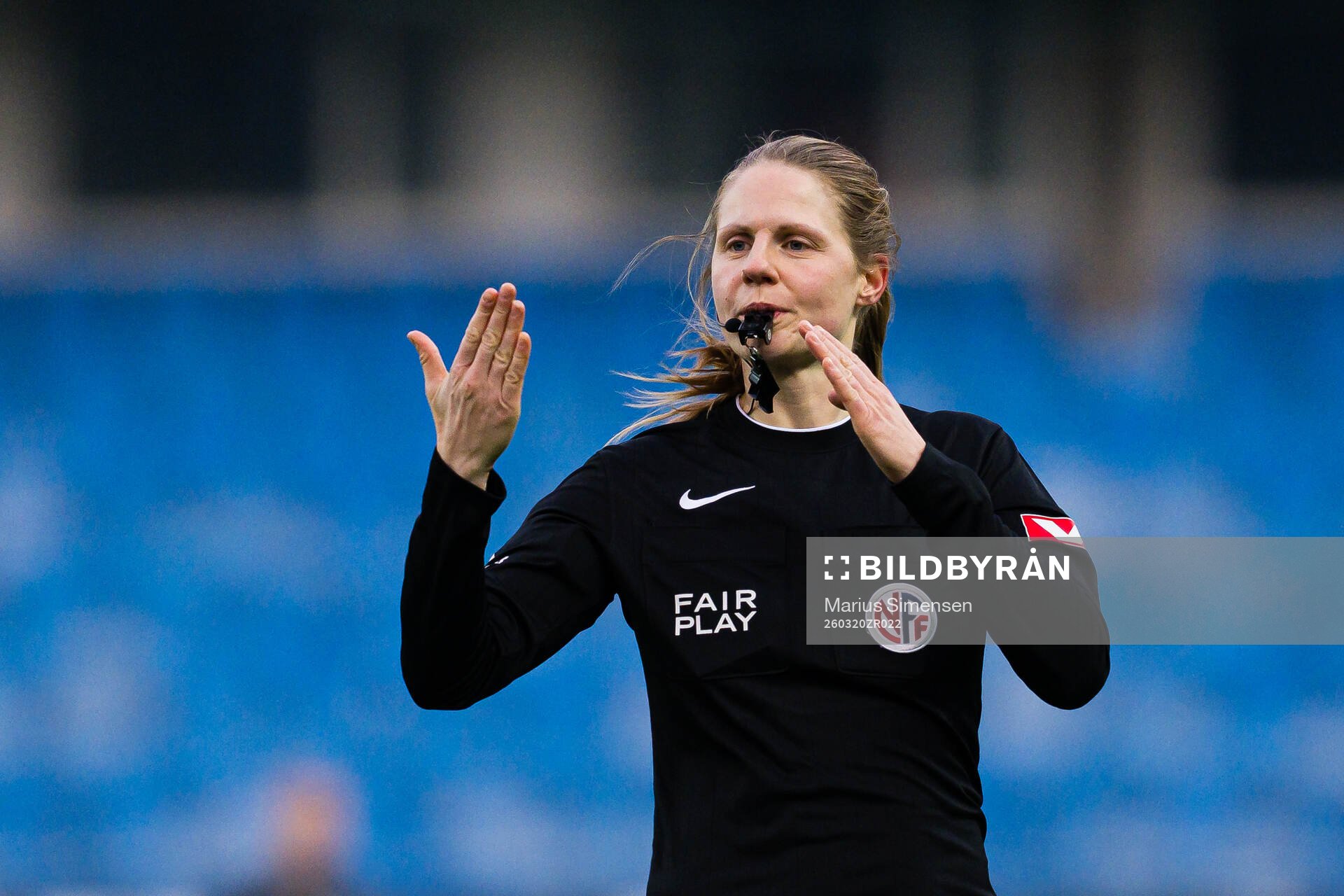 Veronika Fjeldvær, referee