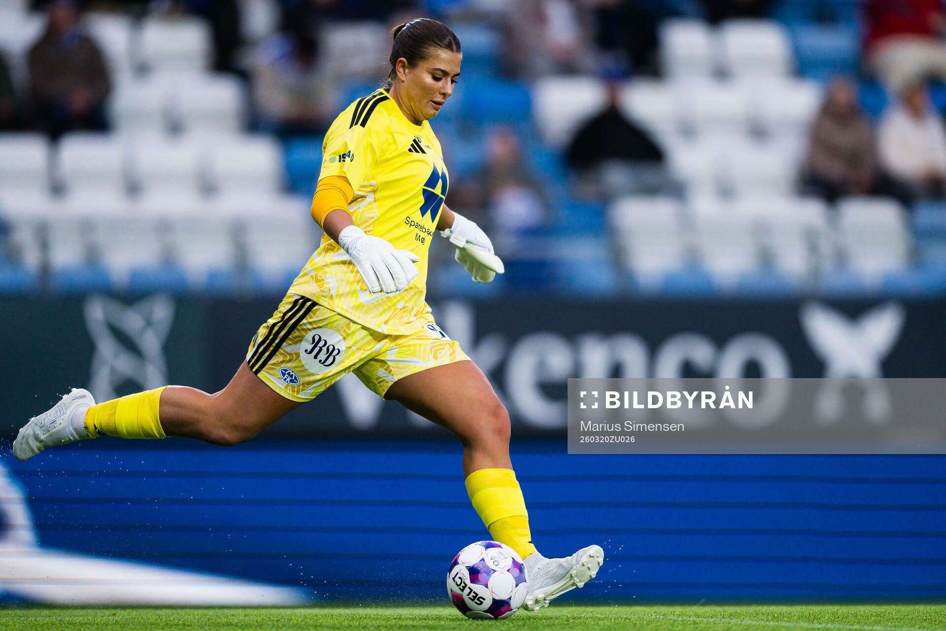 Goalkeeper Kenna Marie Caldwell of Molde