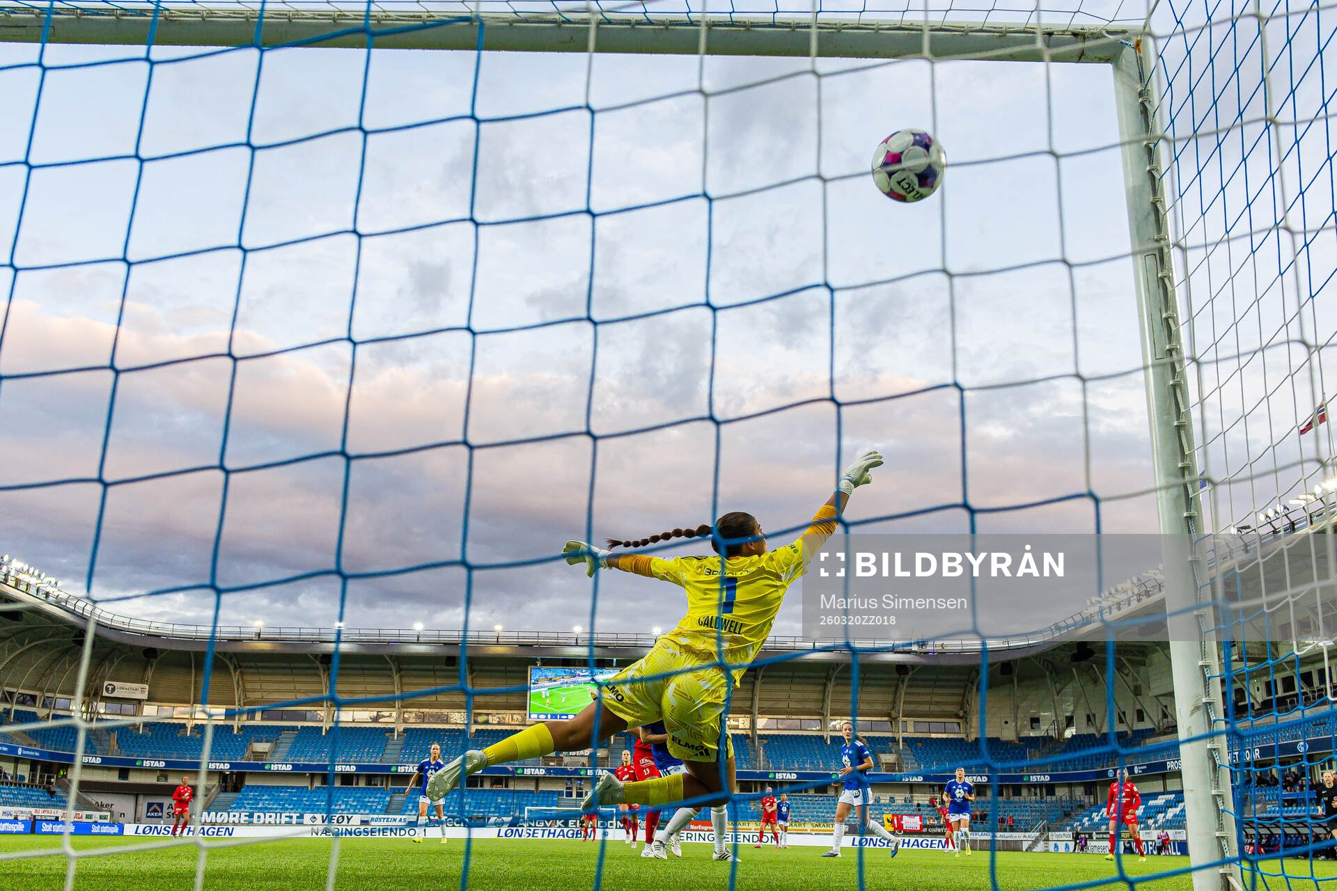 Brenna Marie Lovera of Brann scores the 0-2 goal behind