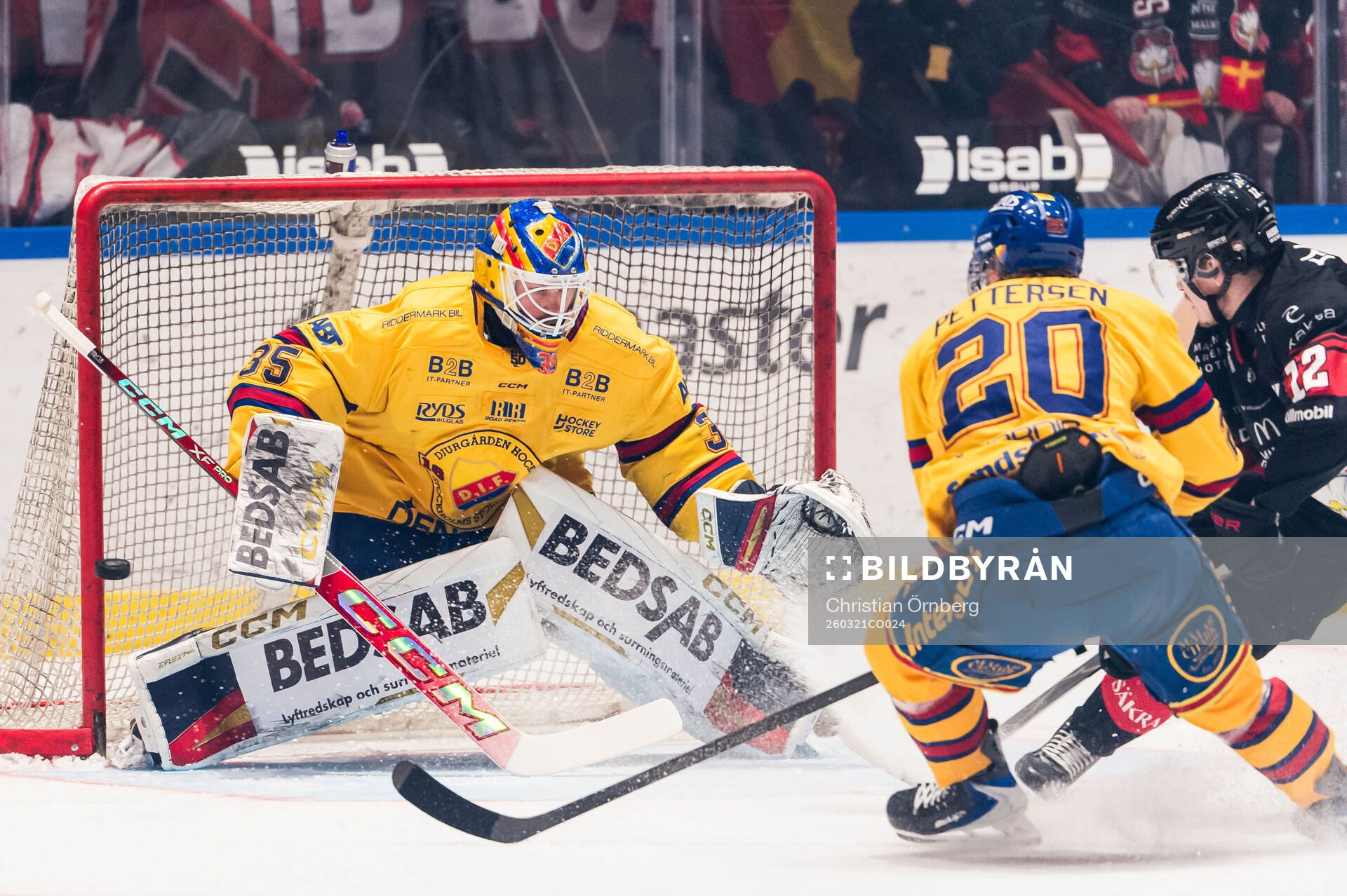 Djurgårdens målvakt Magnus Hellberg och Mathias Emilio