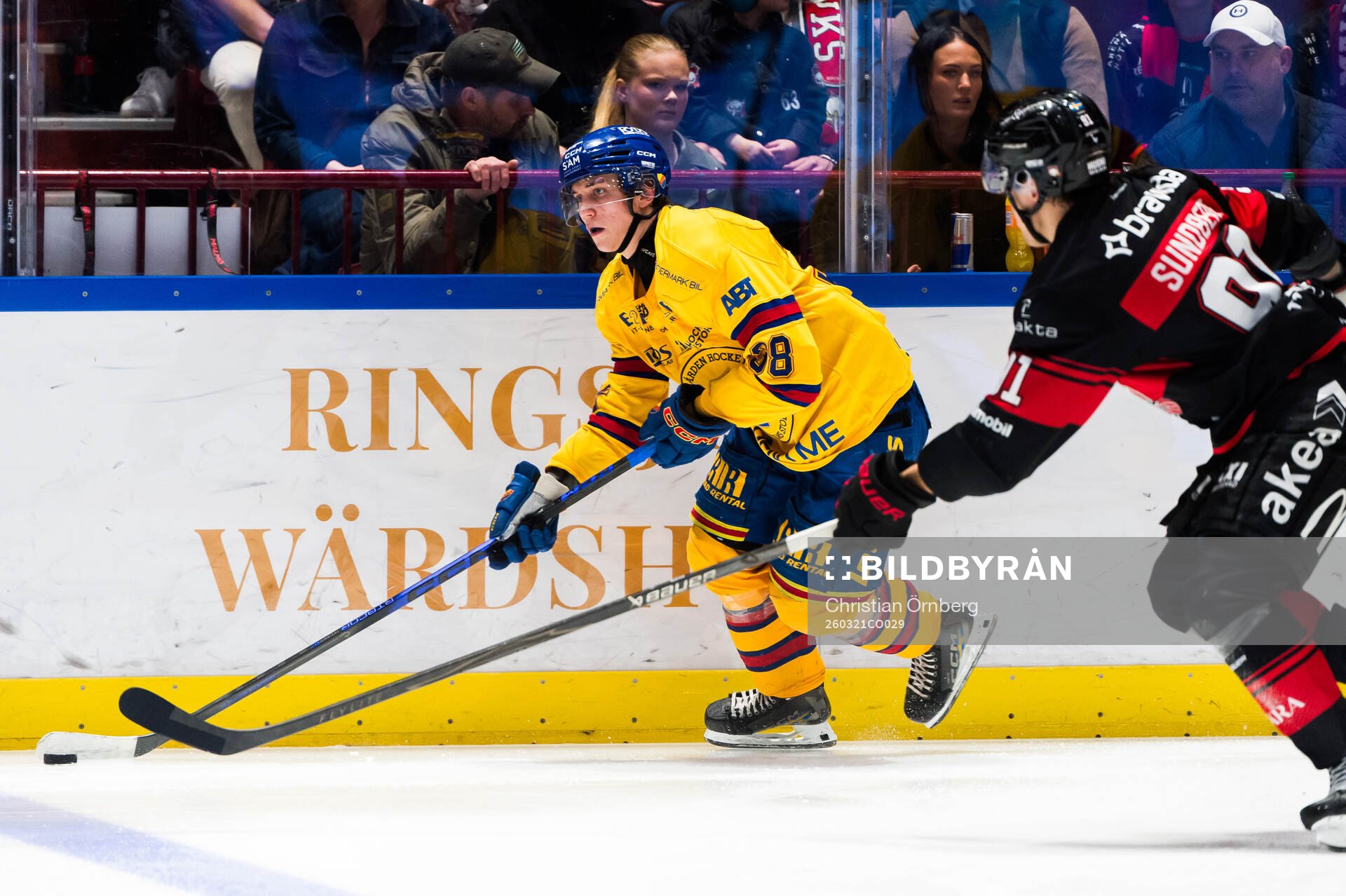 Djurgårdens Victor Eklund och Malmö Redhawks Axel Sundberg