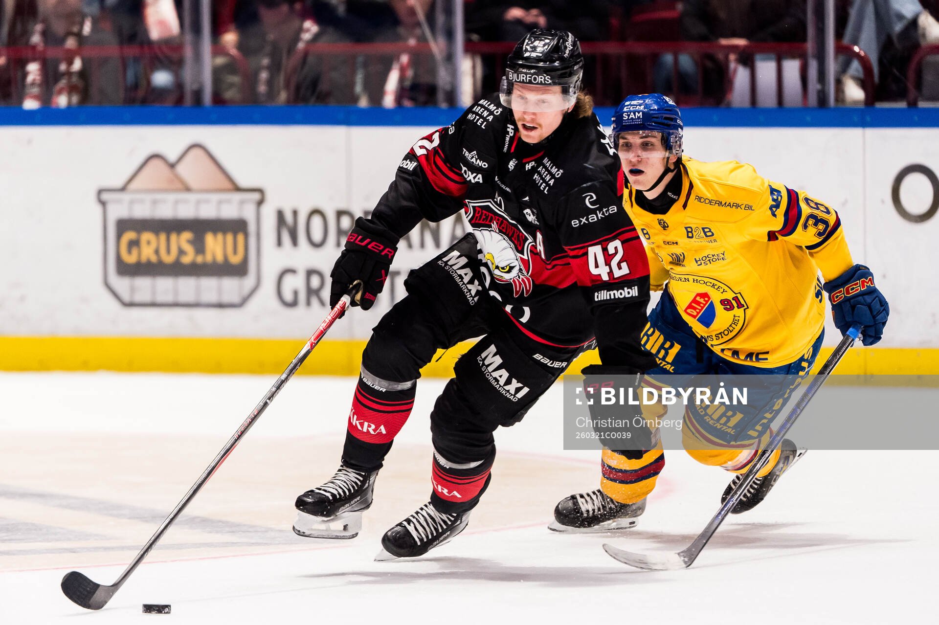 Malmö Redhawks Robin Salo och Djurgårdens Victor Eklund