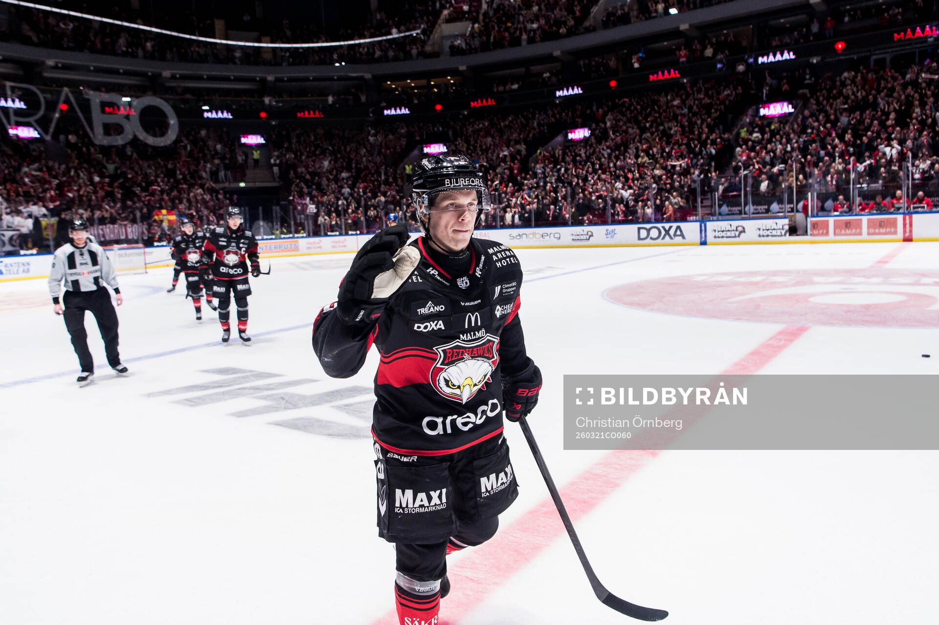 Malmö Redhawks Joona Ikonen jublar