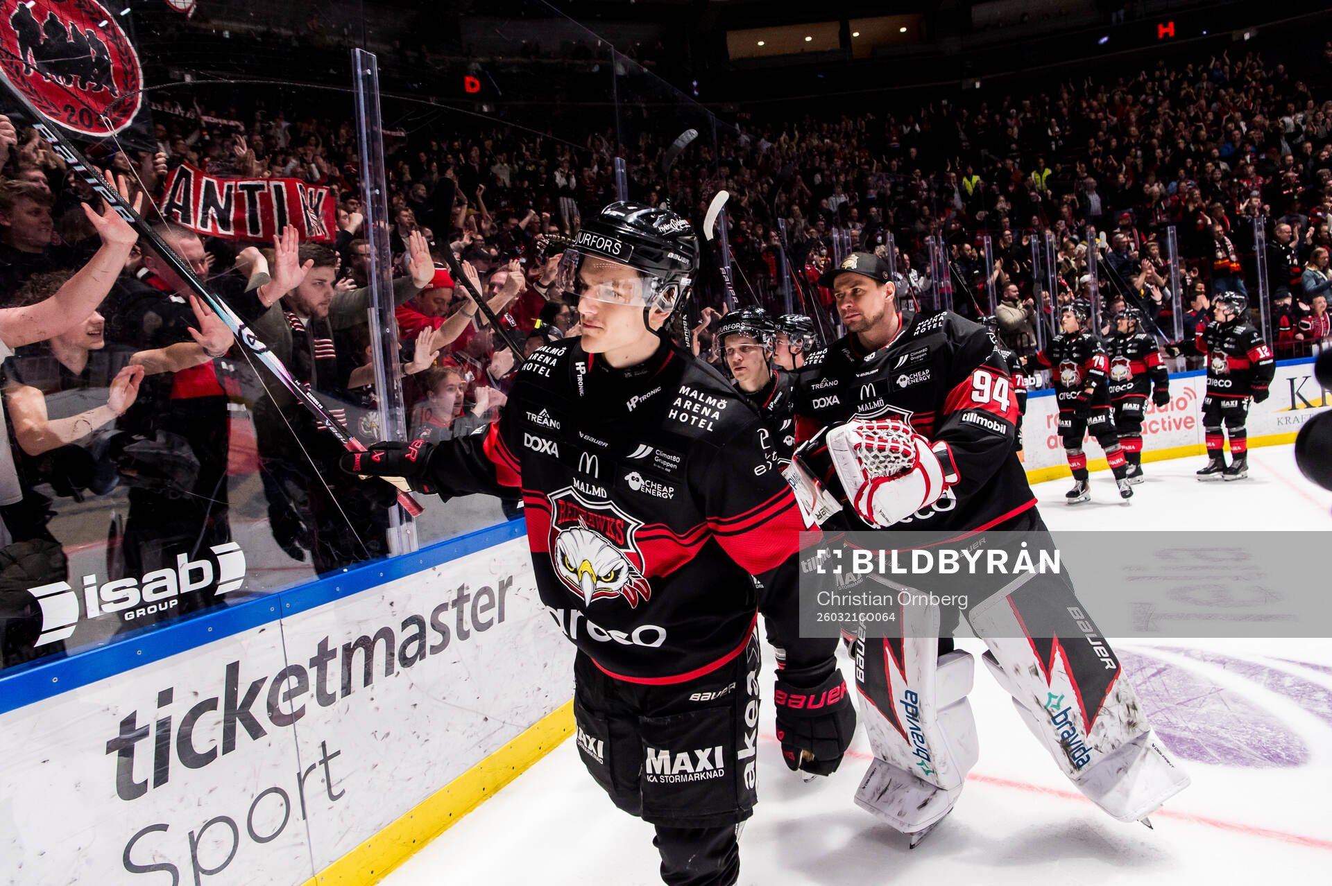 Malmö Redhawks Martin Schreiber och målvakt Marek