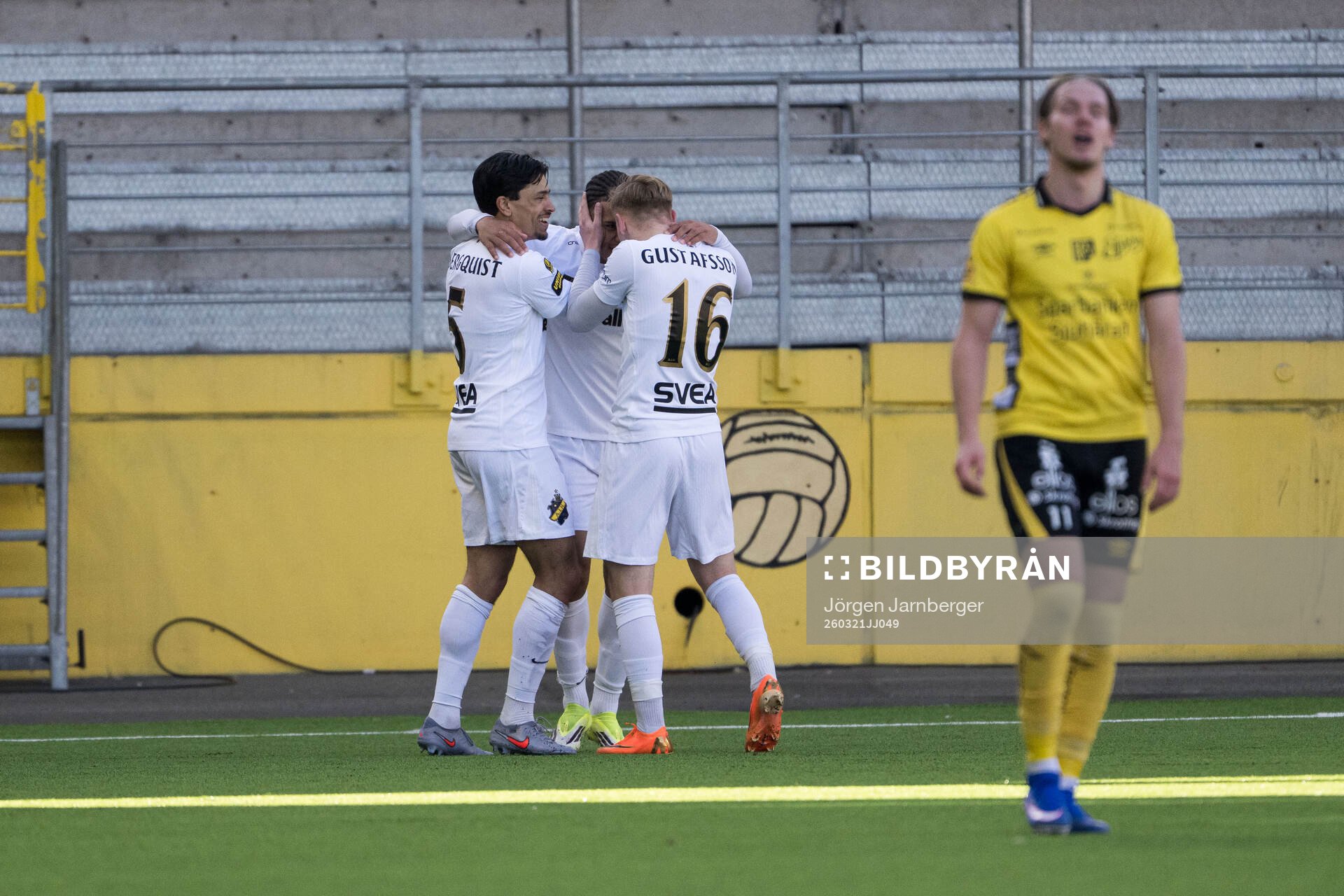 AIKs Kevin Filling jublar