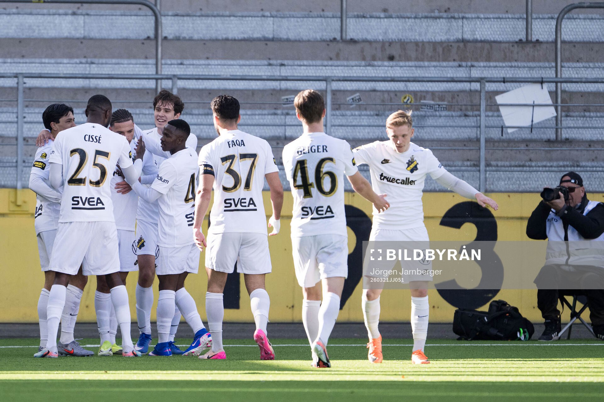 AIKs spelare jublar
