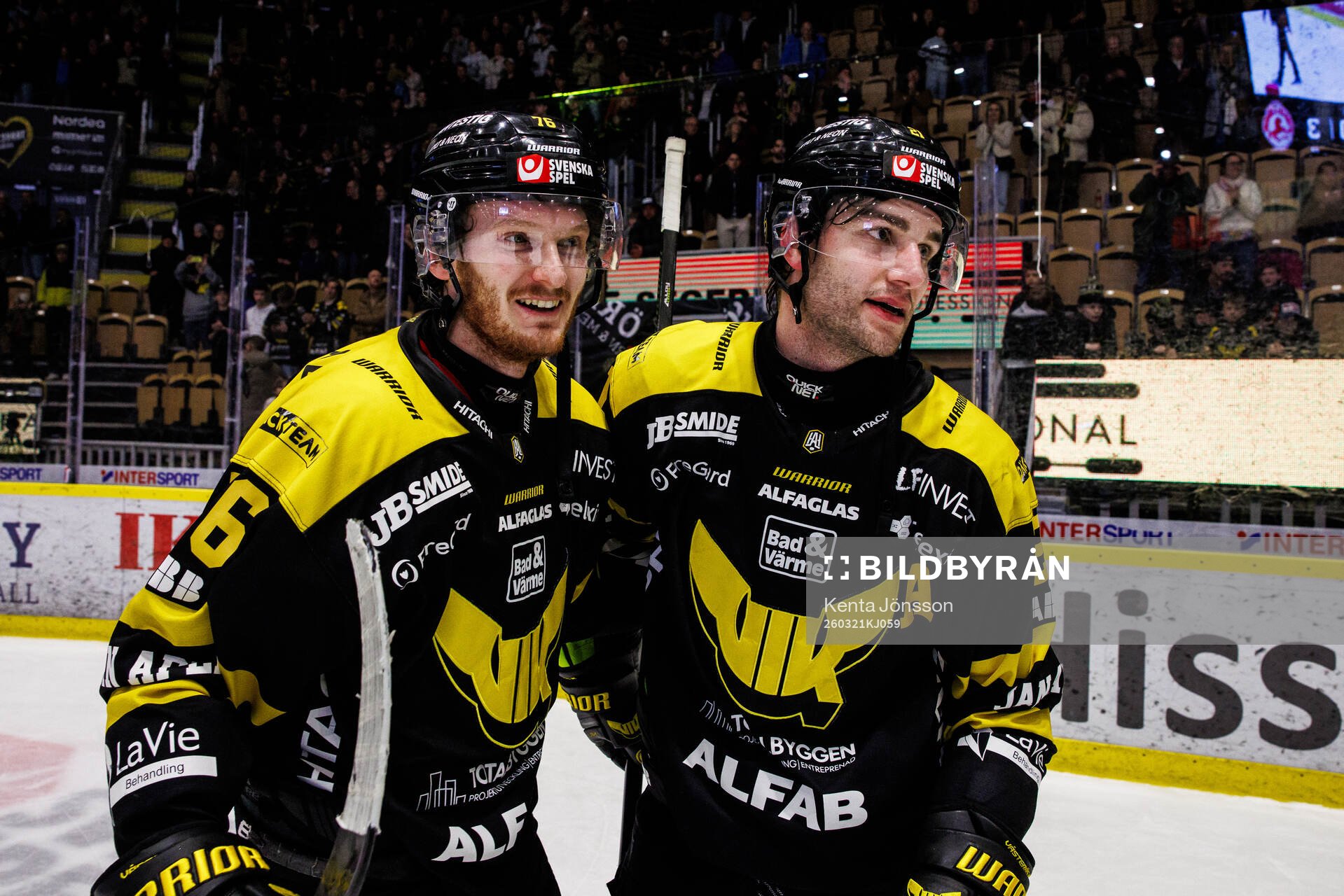 Västerås Oskar Kvist och Henrik Malmström jublar