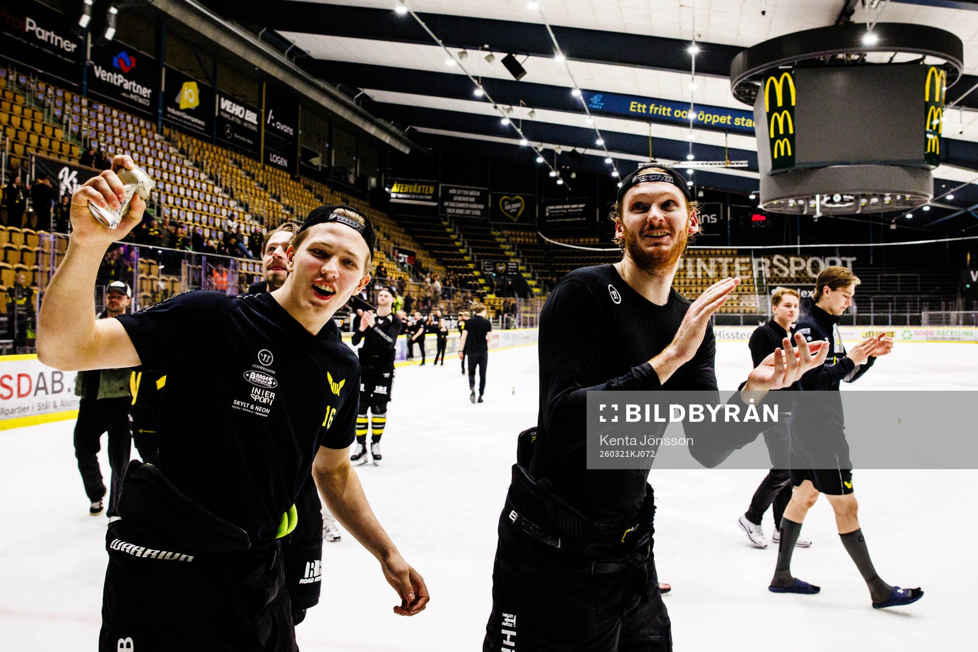 Västerås Victor Pantzare och Oskar Kvist jublar