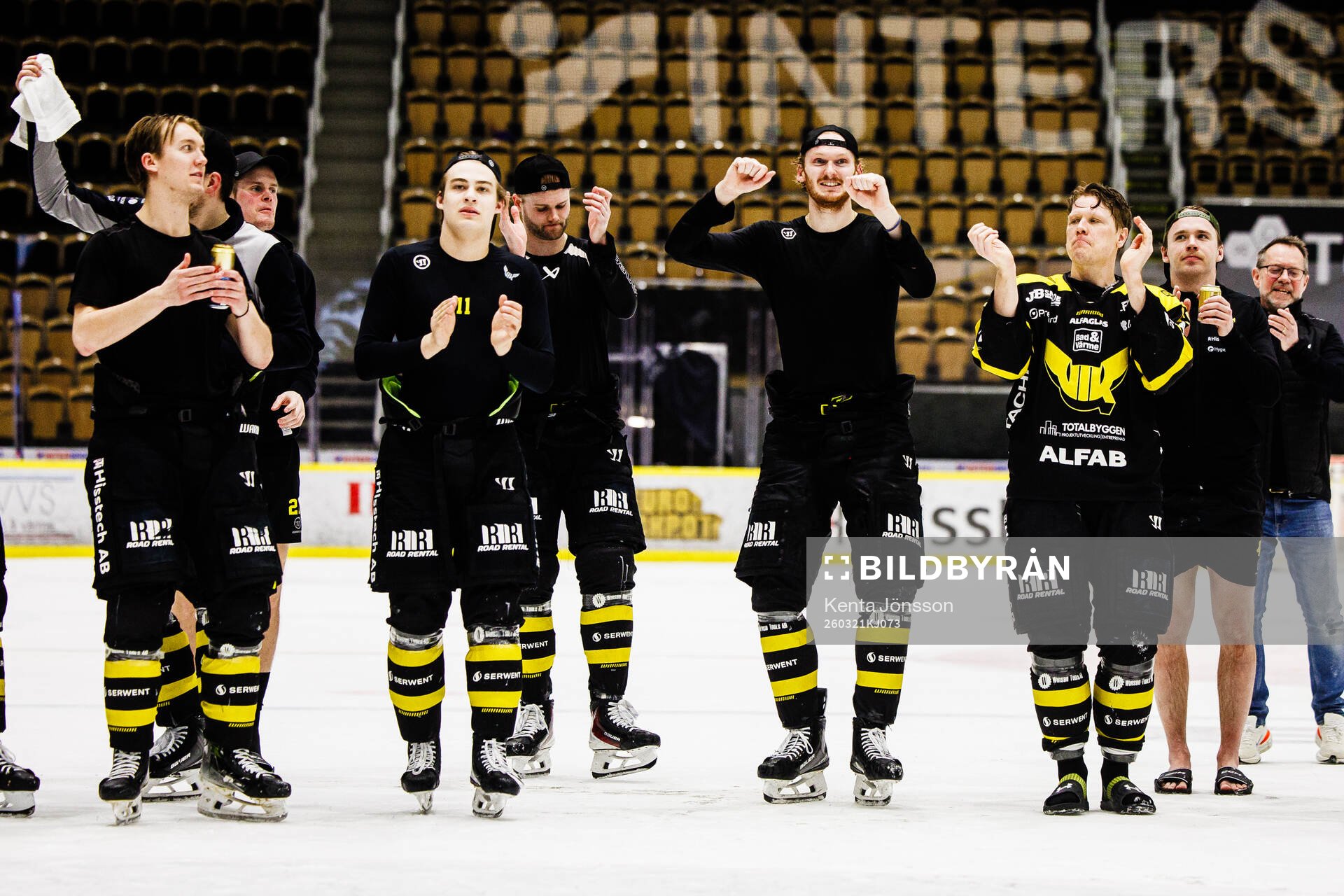 Västerås spelare jublar