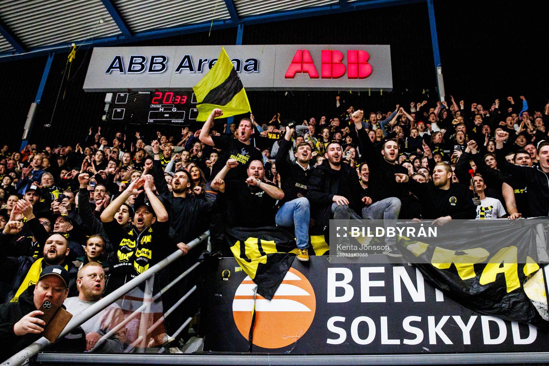 Västerås supportrar jublar