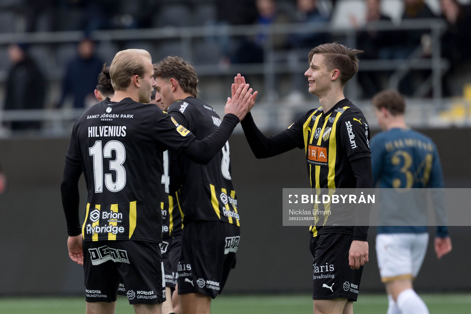 Häckens Harry Hilvenius och Adrian Svanbäck jublar