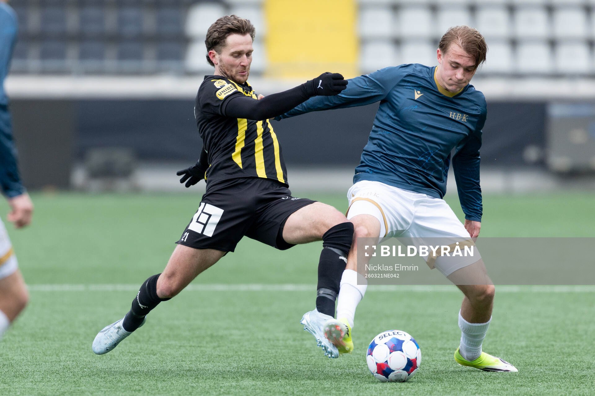 Häckens Adam Lundkvist och Halmstads Ludvig Arvidsson