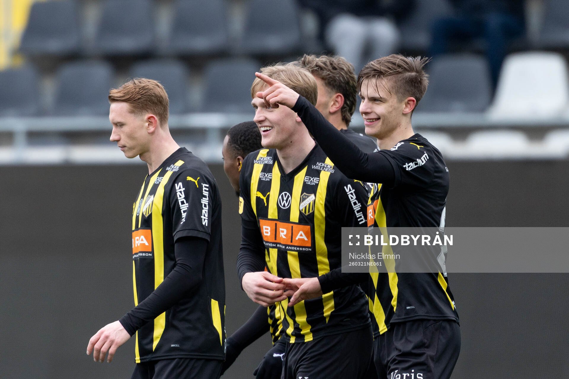 Häckens Adrian Svanbäck jublar