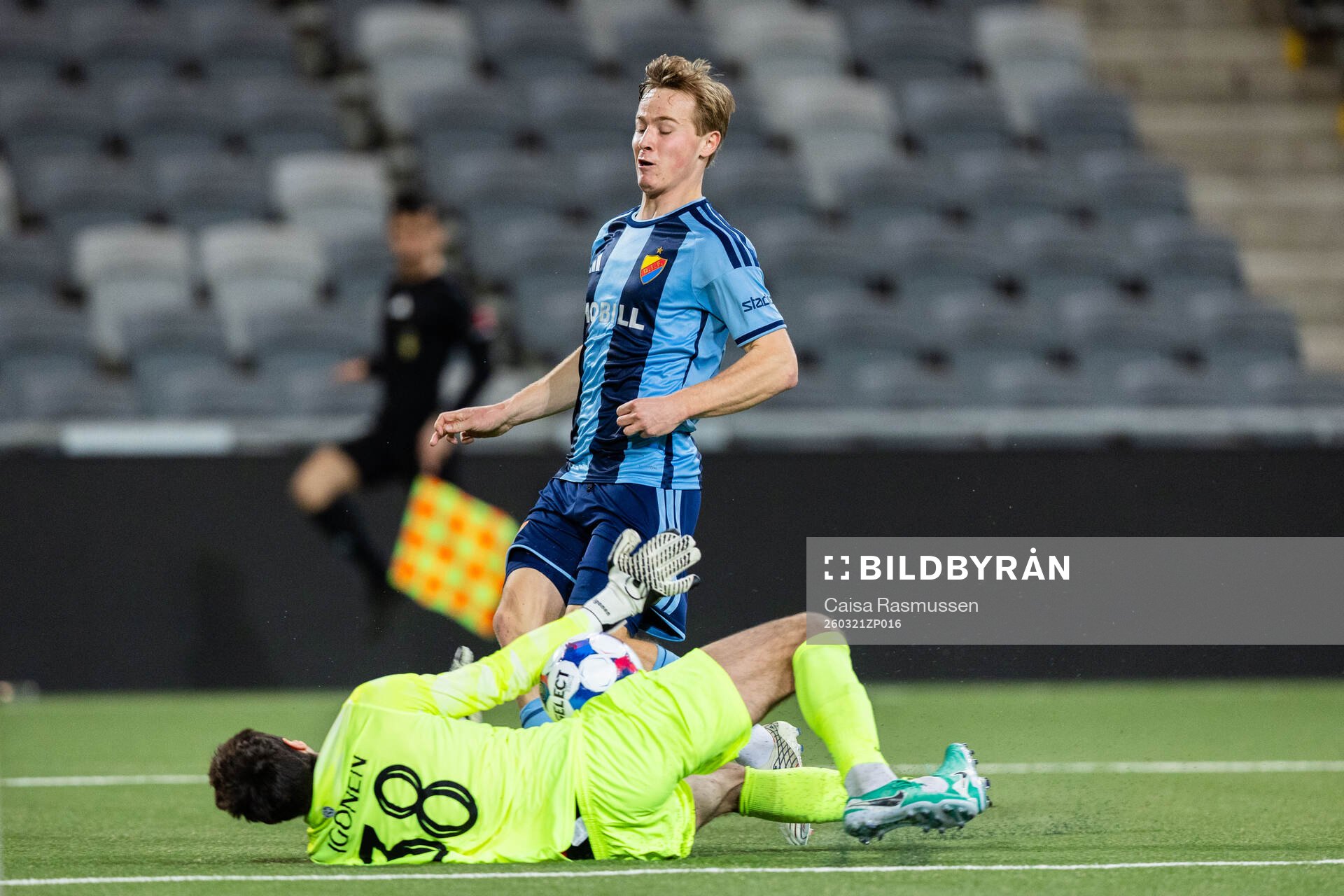 Djurgårdens Bo Hegland och Degerfors Matvei Igonen