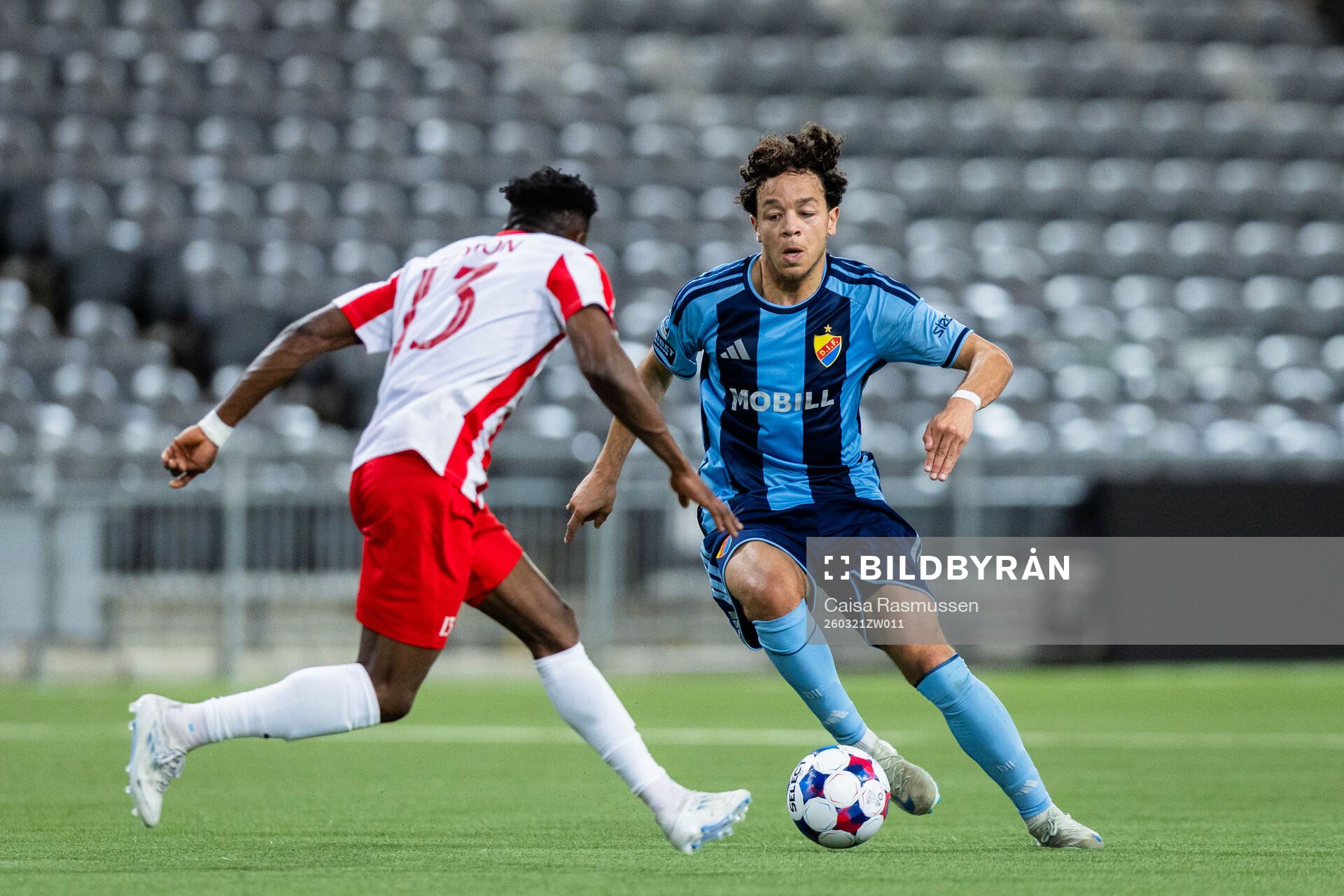 Degerfors Yiriyon Gideon och Djurgårdens Mikael Anderson