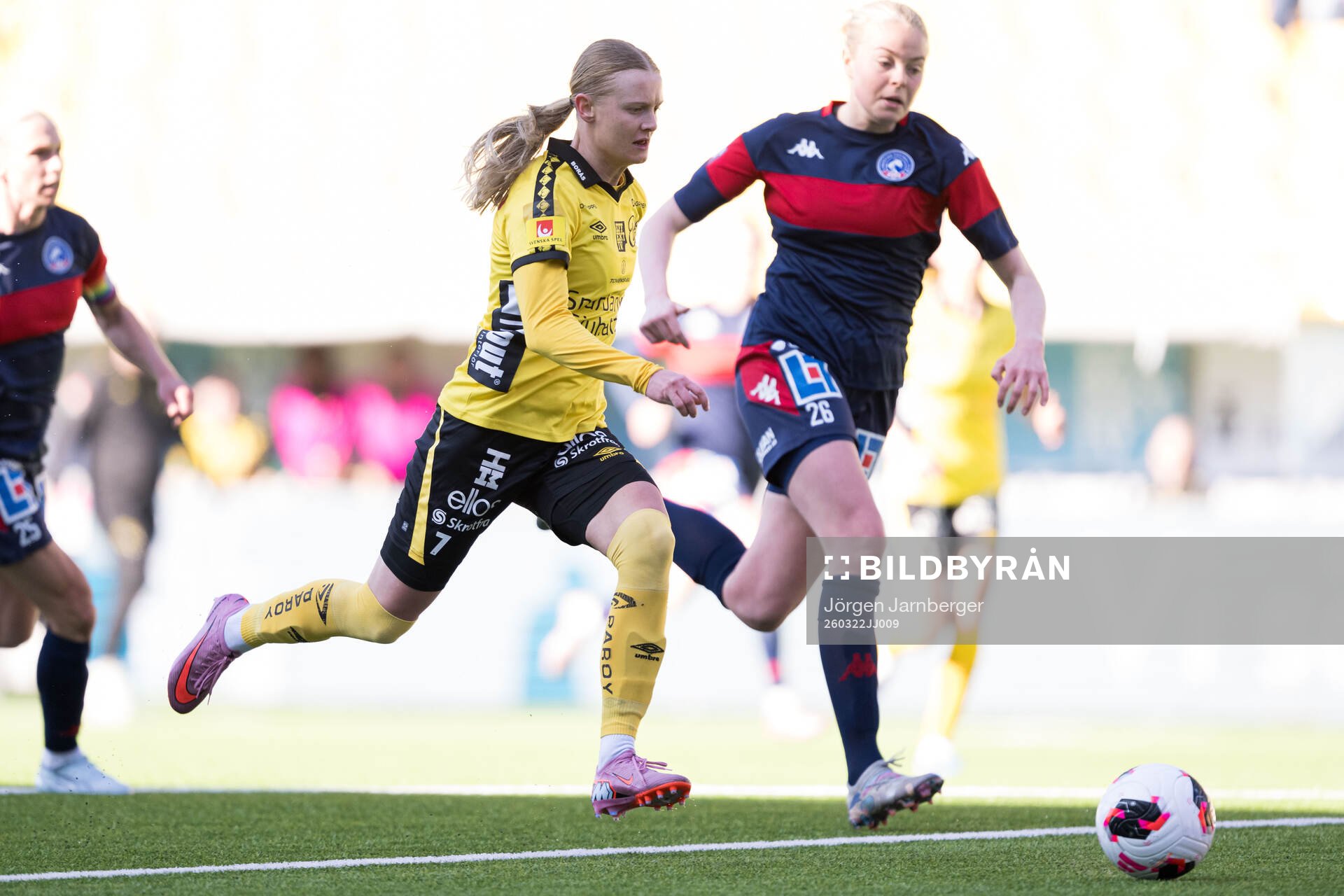 Elfsborgs Hanna Jiozon och Linköpings Ella Lokrantz