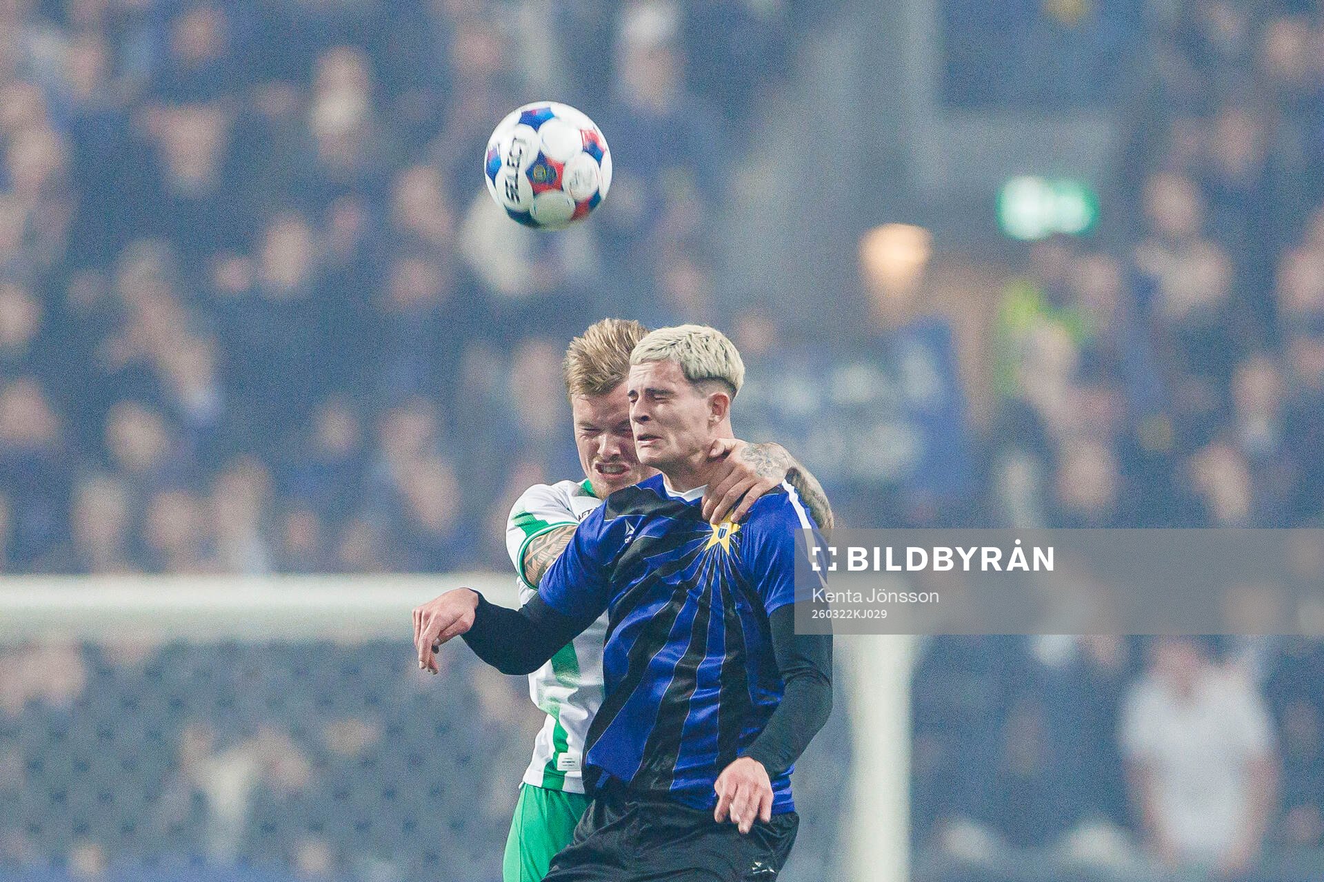 Hammarbys Victor Eriksson och Sirius Robbie Ure