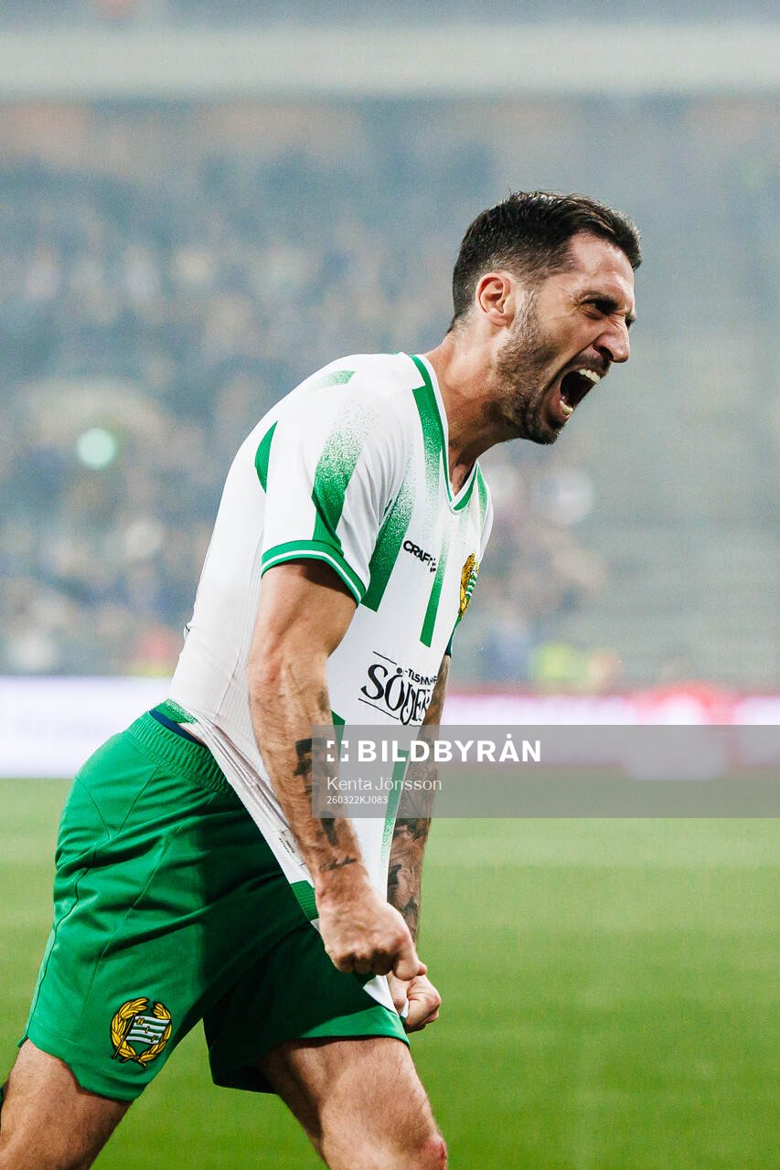 Hammarbys Nahir Besara jublar