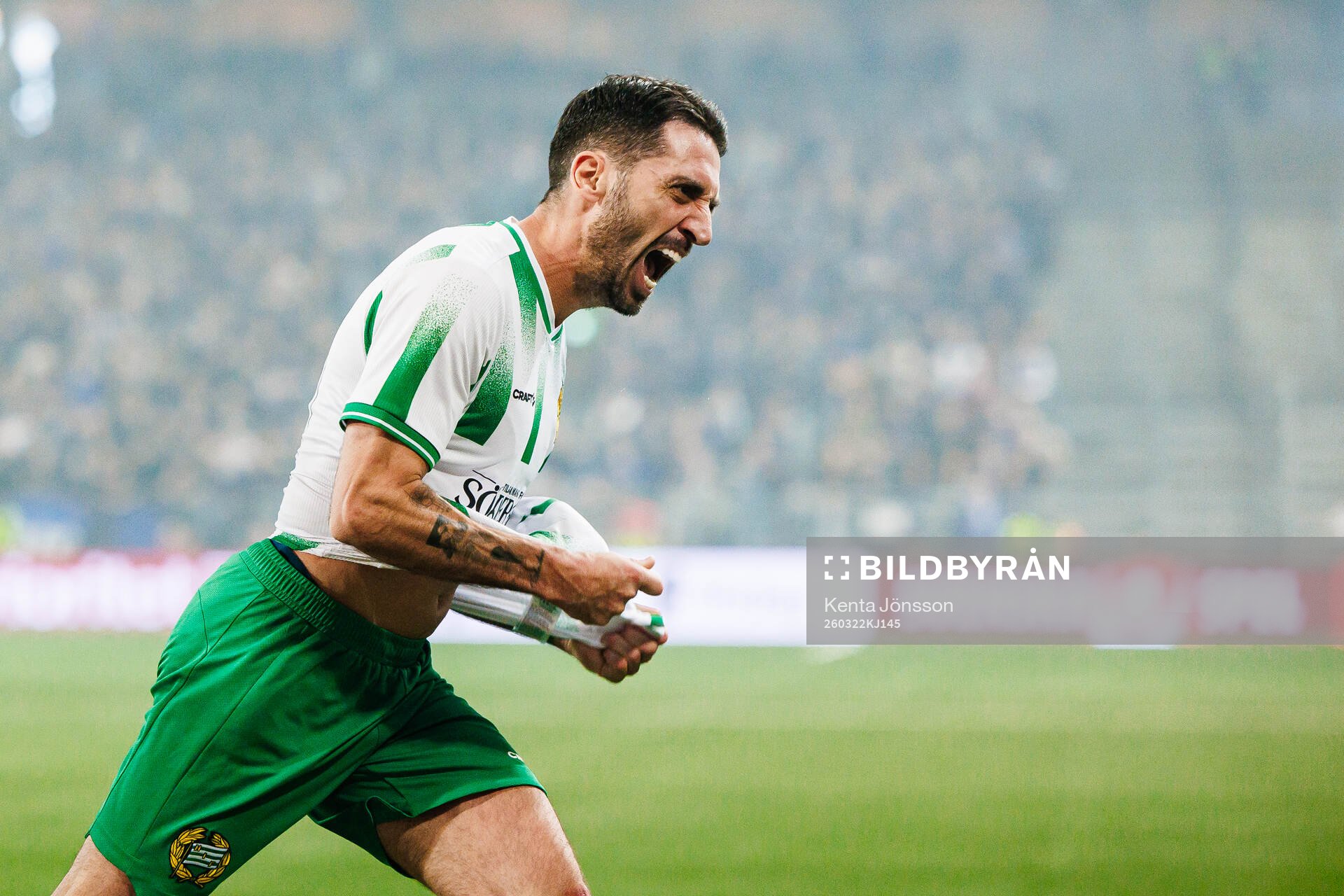 Hammarbys Nahir Besara jublar