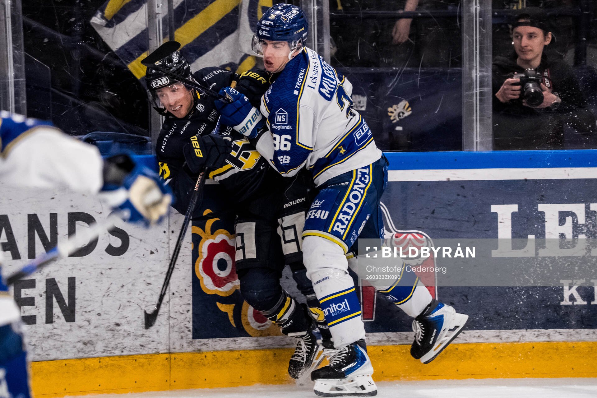 HV71s Justin Glenn Kloos och Leksands Stefan Milosevic