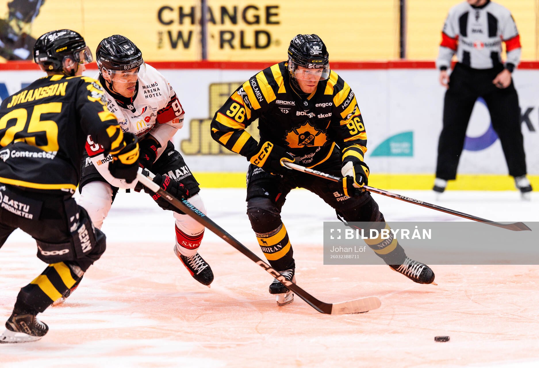 Malmö Redhawks Axel Sundberg och Skellefteås Rickard Hugg