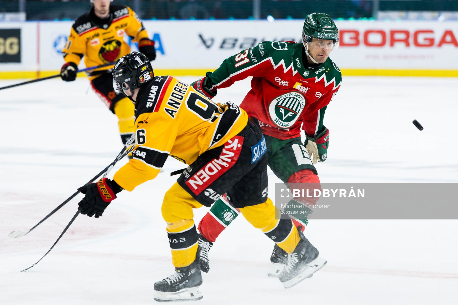 Luleås Pontus Andreasson och Frölundas Nicklas Lasu