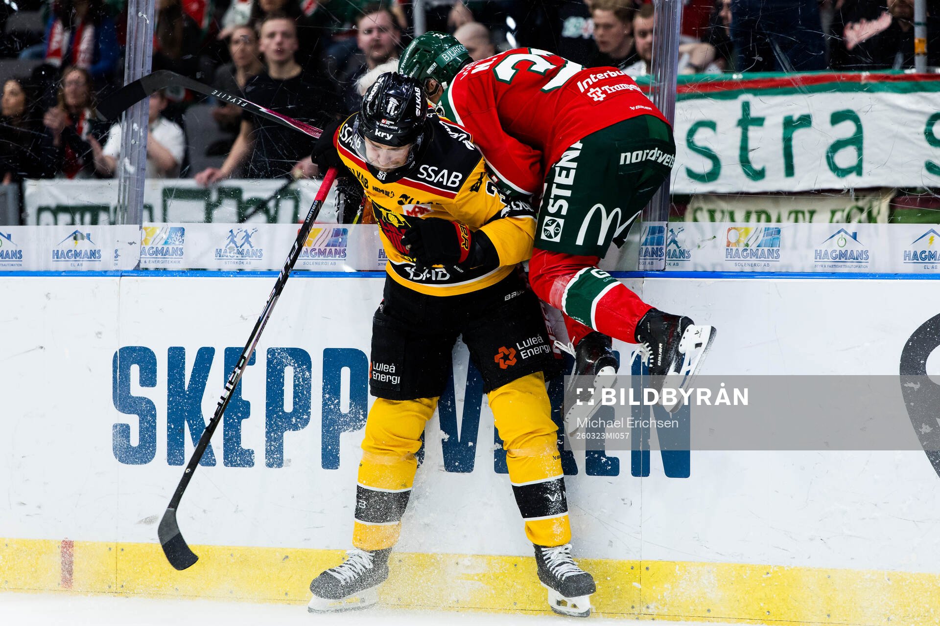 Luleås Pontus Själin och Frölundas Noah Hasa