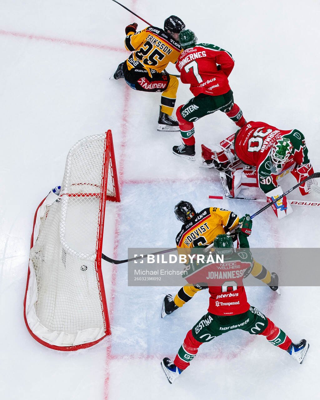 Luleås Isac Hedqvist gör 1-2 på Frölundas målvakt