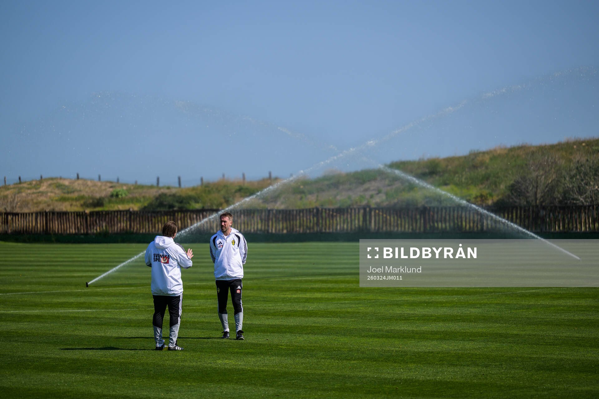 Assistant coach Björn Hamberg and head coach Graham Potter