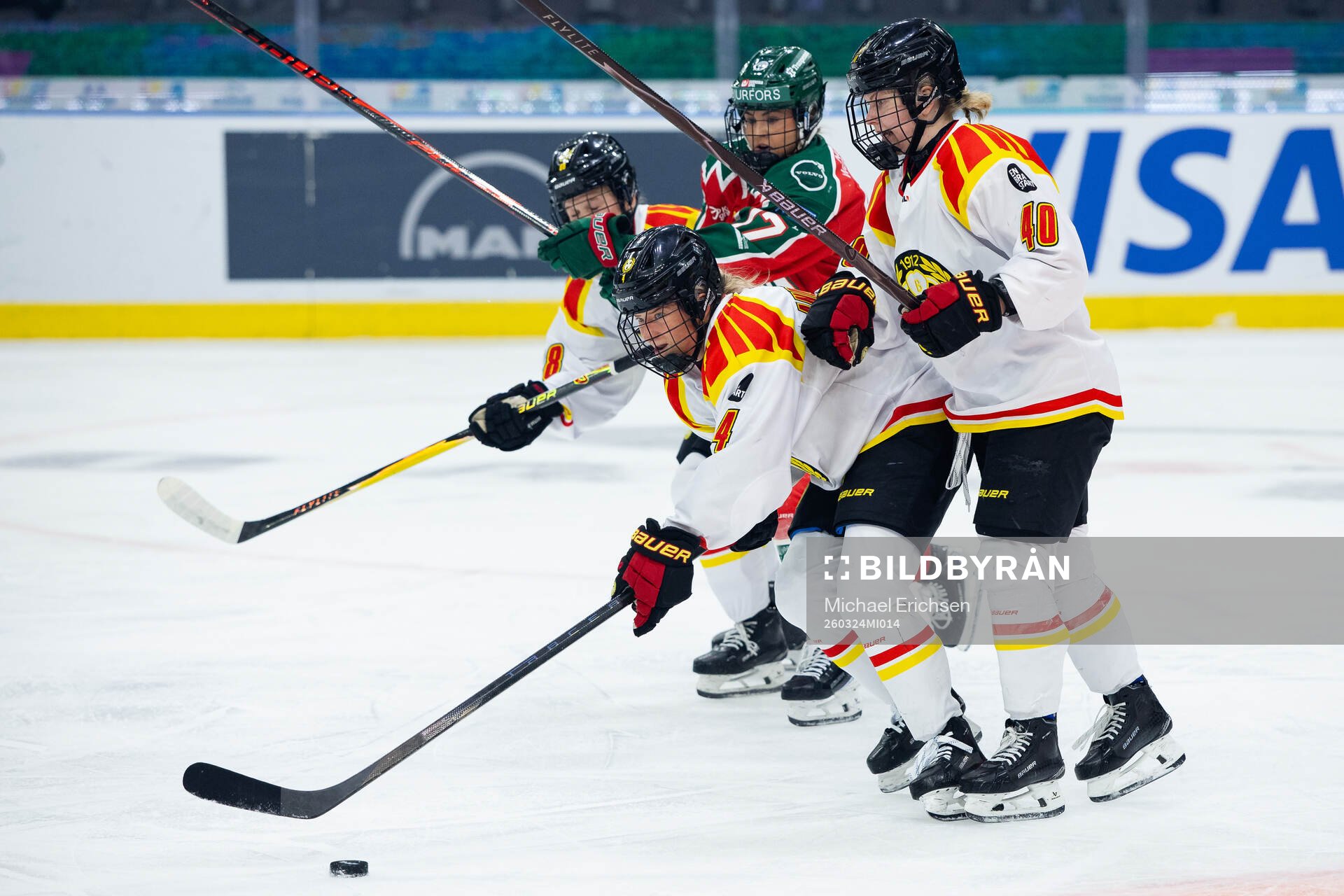 Brynäs Anna Andersson och Noora Tulus mot Frölundas Sofie