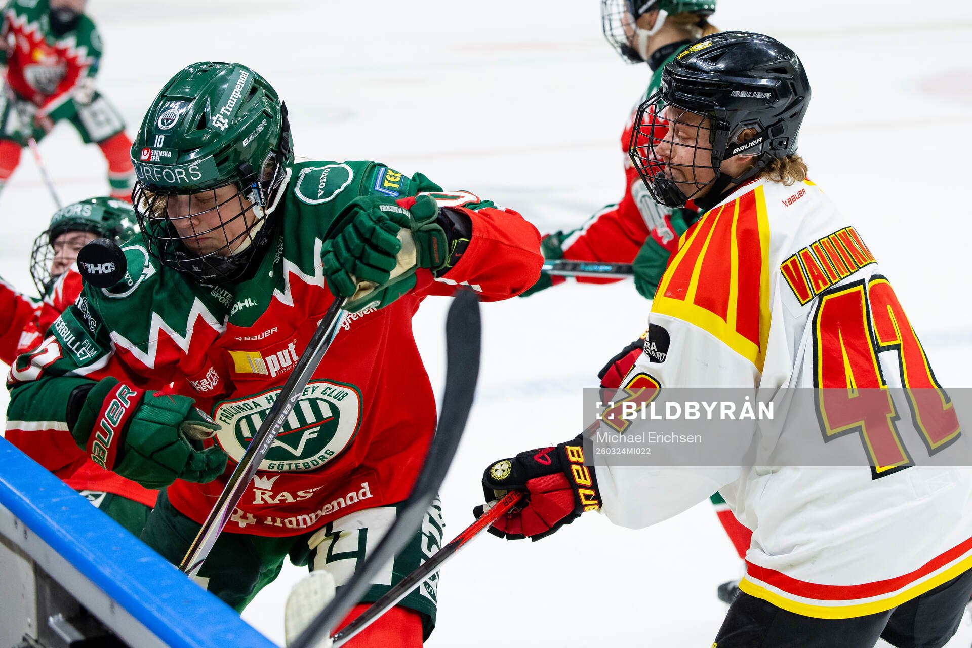 Frölundas Emilia Vesa och Frölundas Brynäs Viivi Vainikka