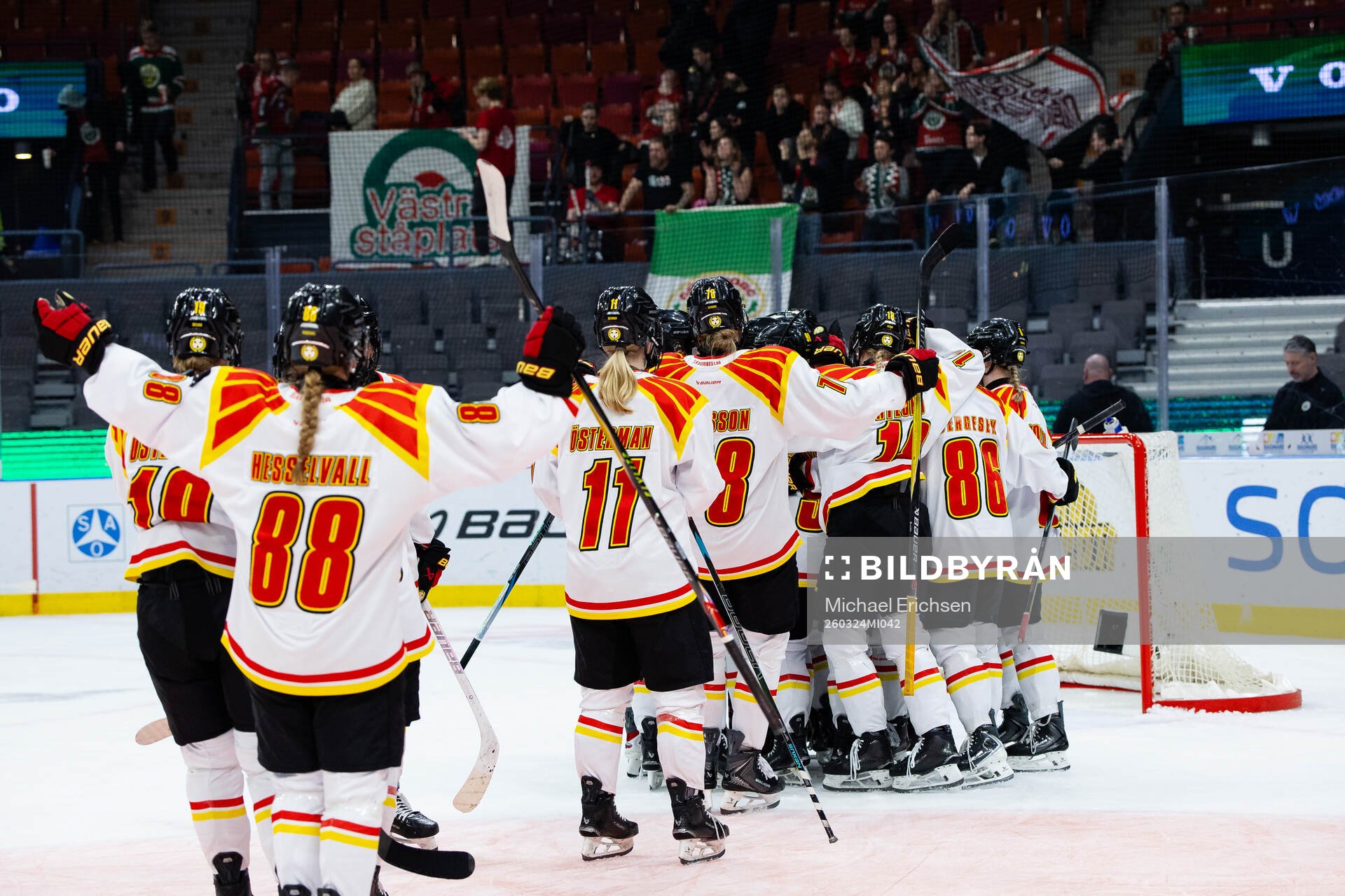 Brynäs spelare jublar