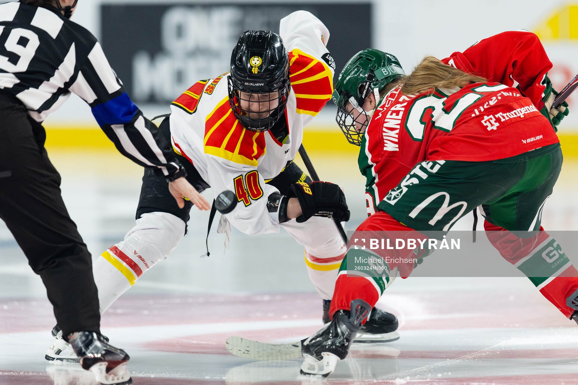 Brynäs Noora Tulus tekar mot Frölundas Felizia