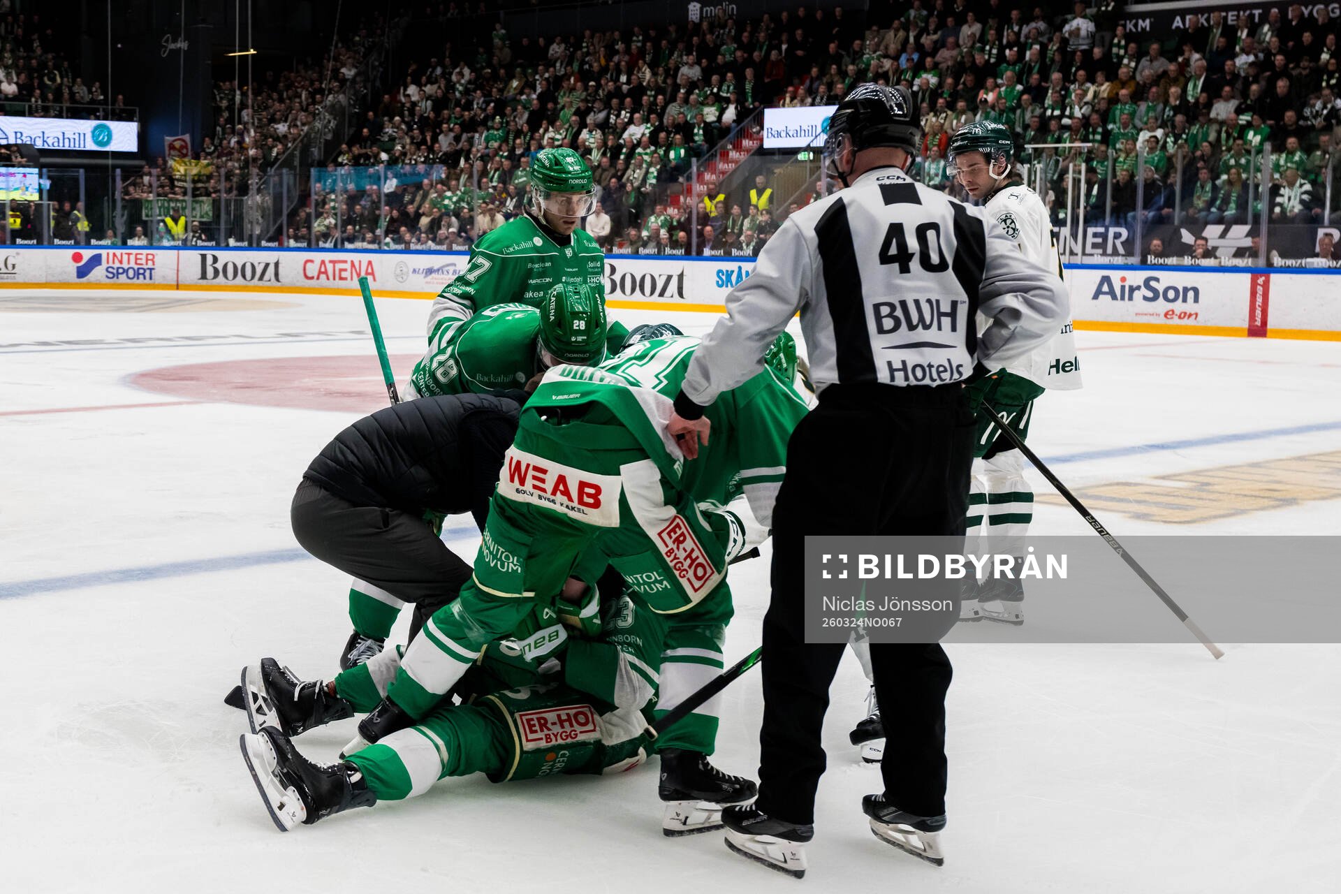 Rögles Josh Dickinson får vård