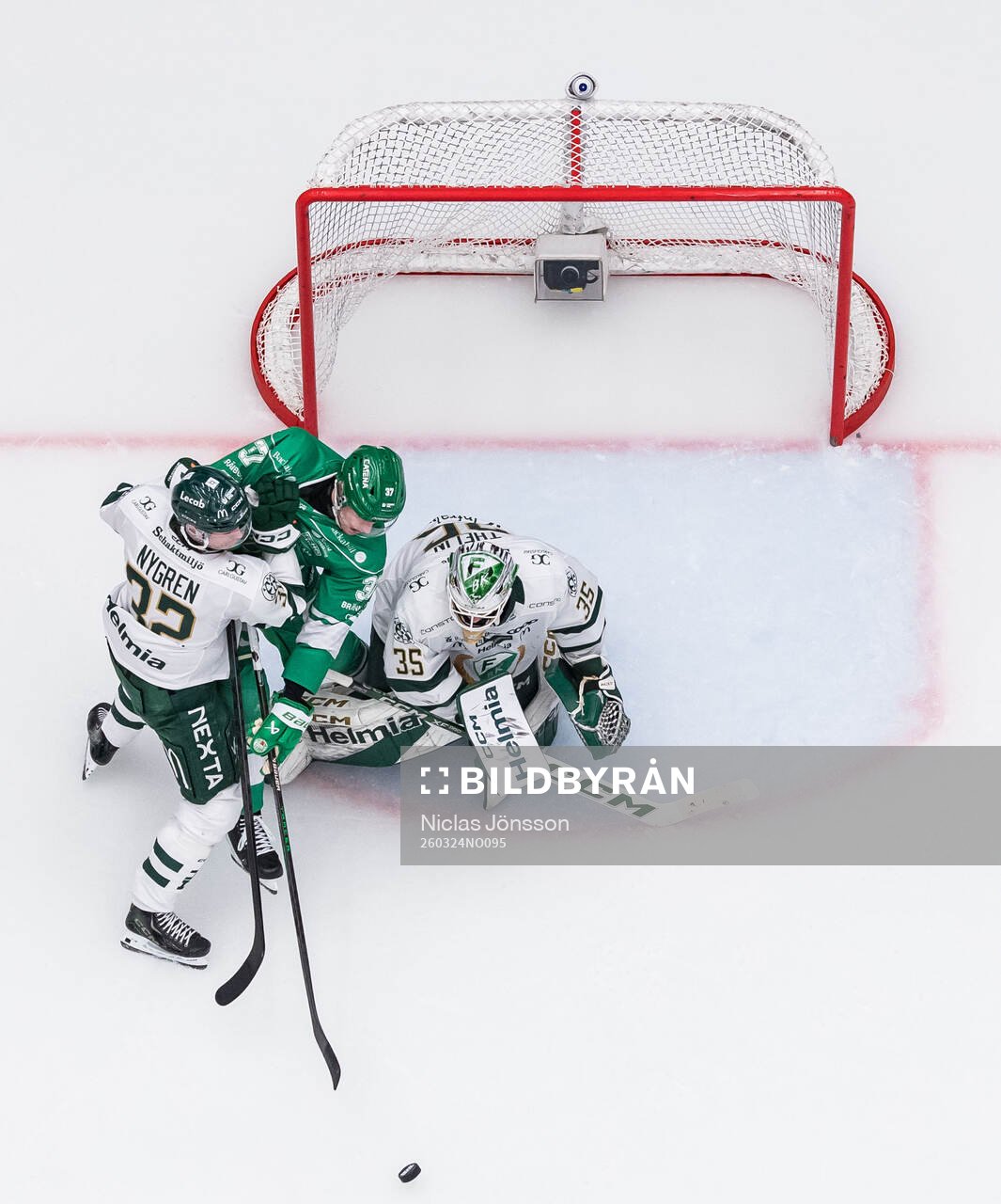 Färjestads Magnus Nygren och Rögles Albin Sundsvik och