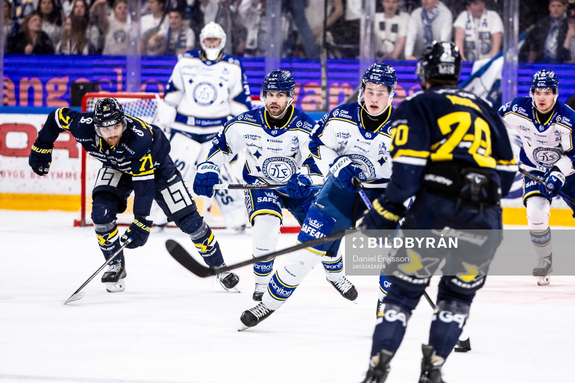 Leksands Tinus Luc Koblar och Oskar Lang och HV71s William