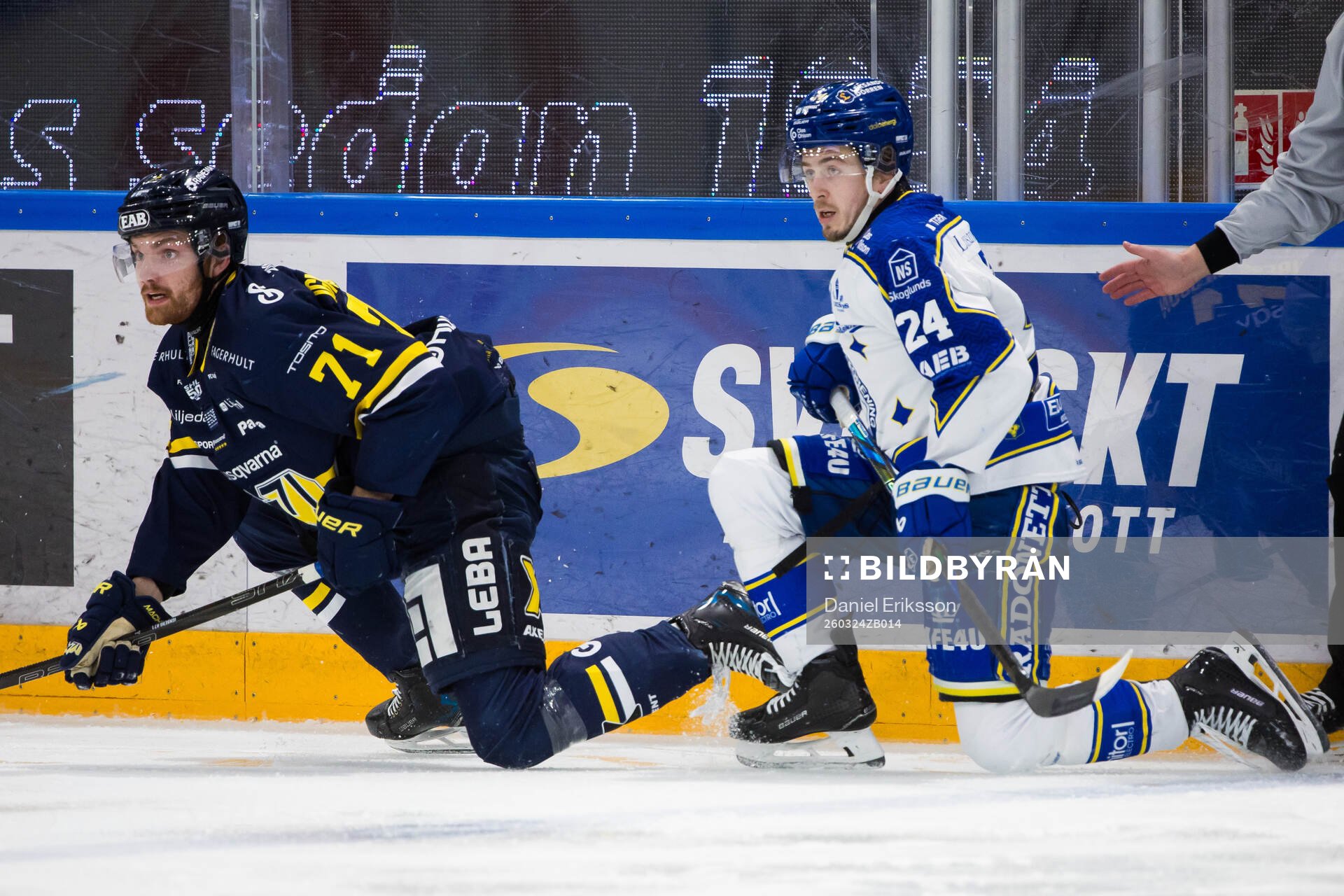 HV71s William Ignberg Nilsson och Leksands Arvid Eljas