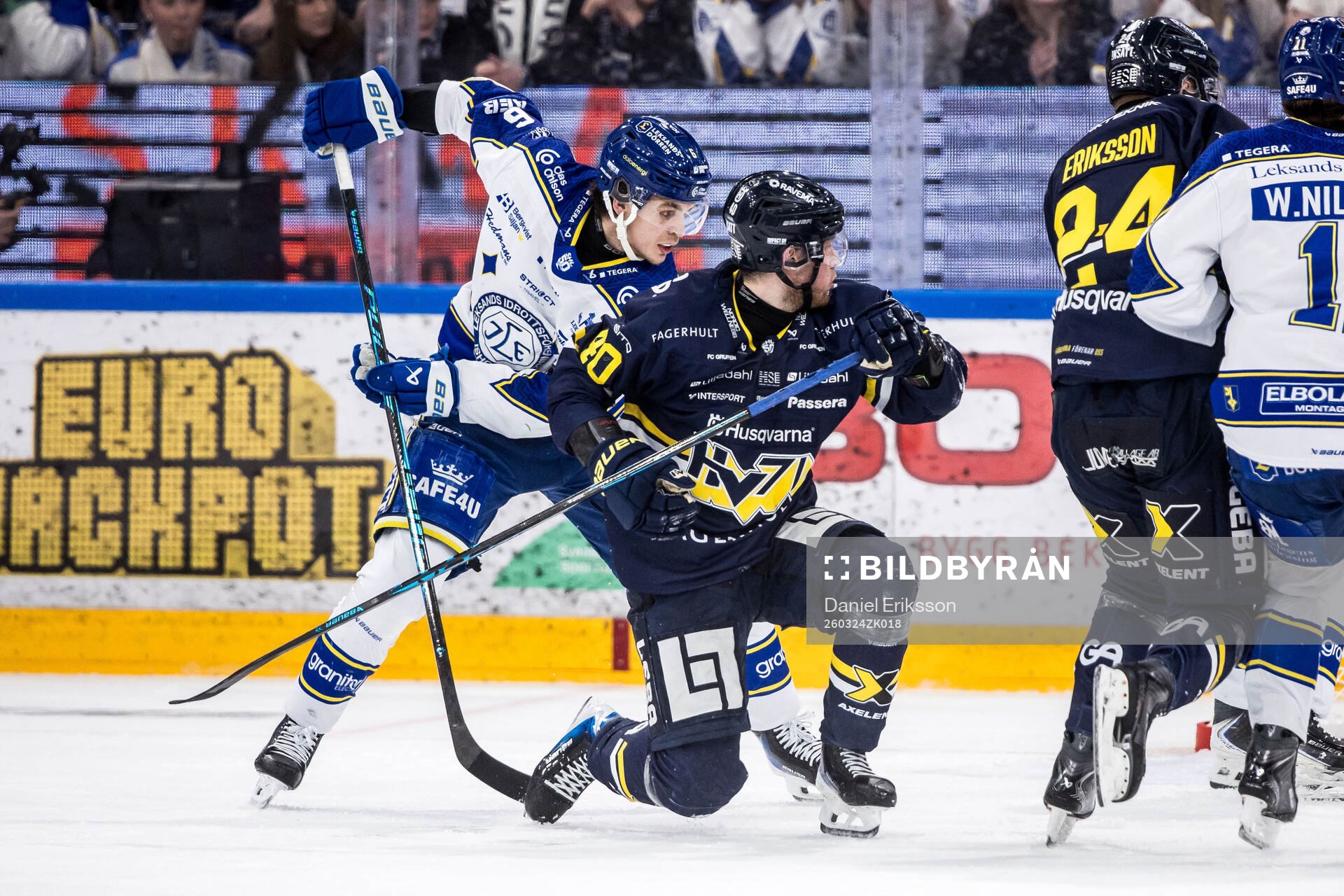 Leksands Alexander Lundqvist och HV71s Oskar Stål-Lyrenäs