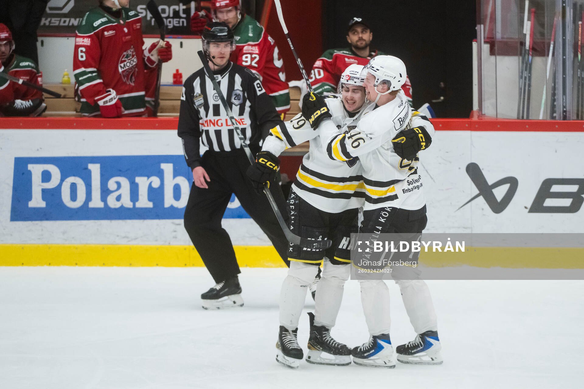 AIKs Daniel Ljungman och Viggo Gustafsson  jublar