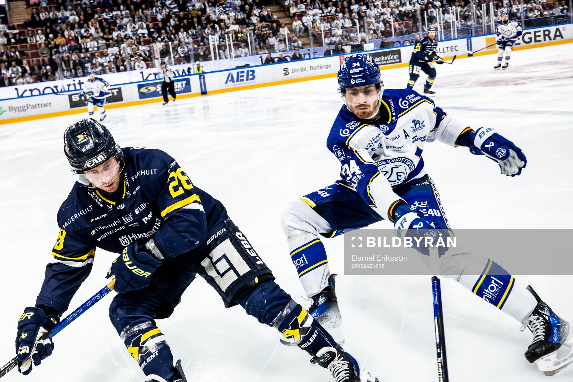 HV71s Justin Glenn Kloos och Leksands Peter Cehlarik