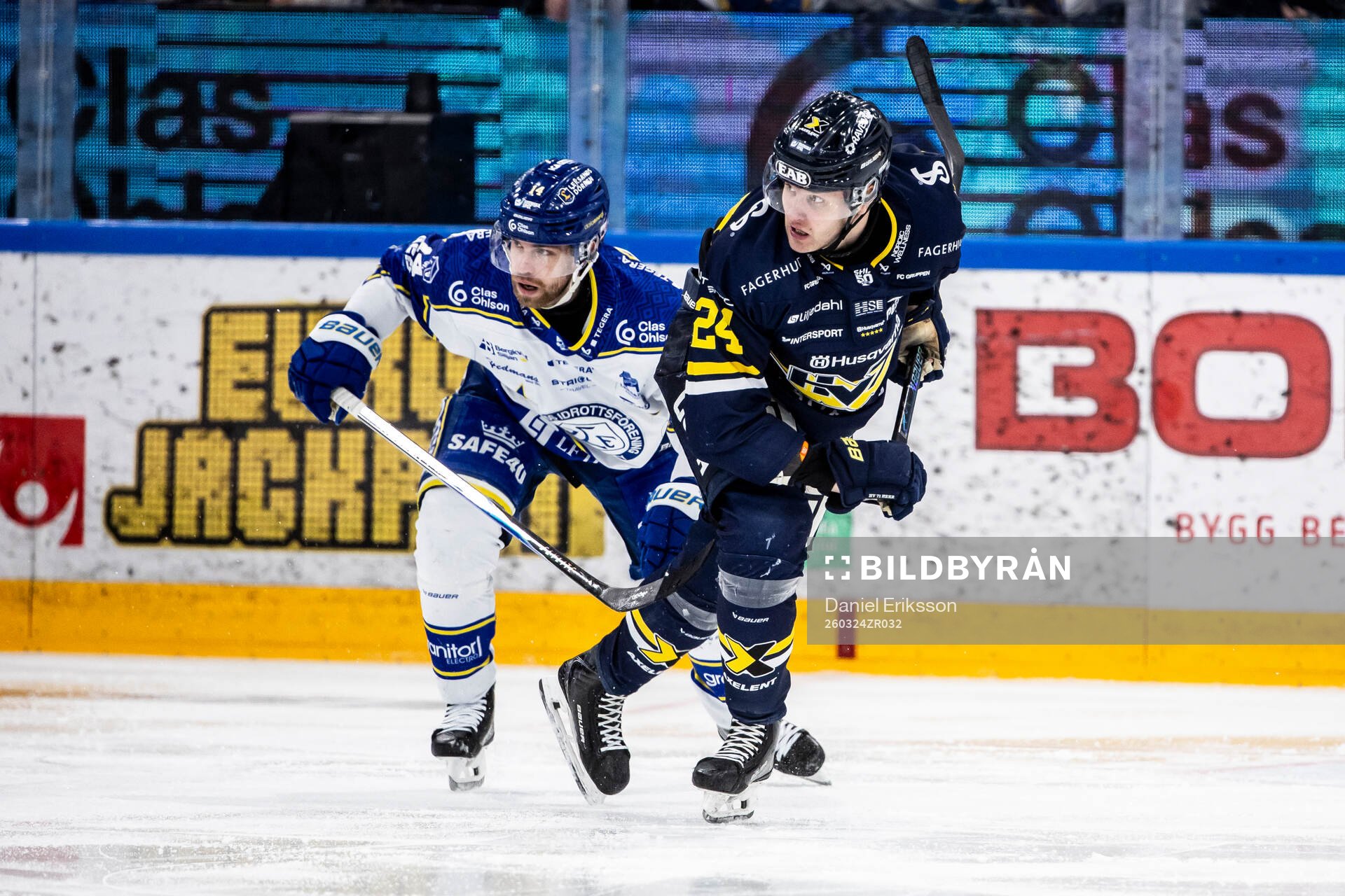 Leksands Oskar Lang och HV71s Hampus Eriksson