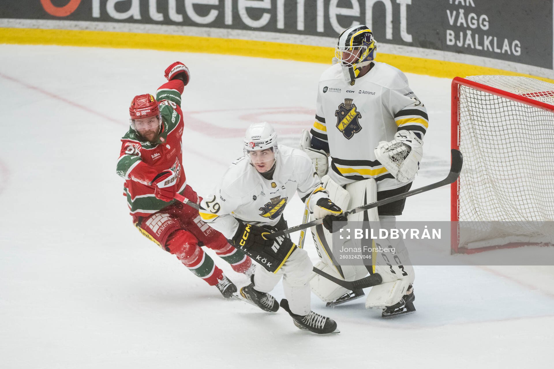 Modos Sebastian Ohlsson och AIKs Daniel Ljungman och