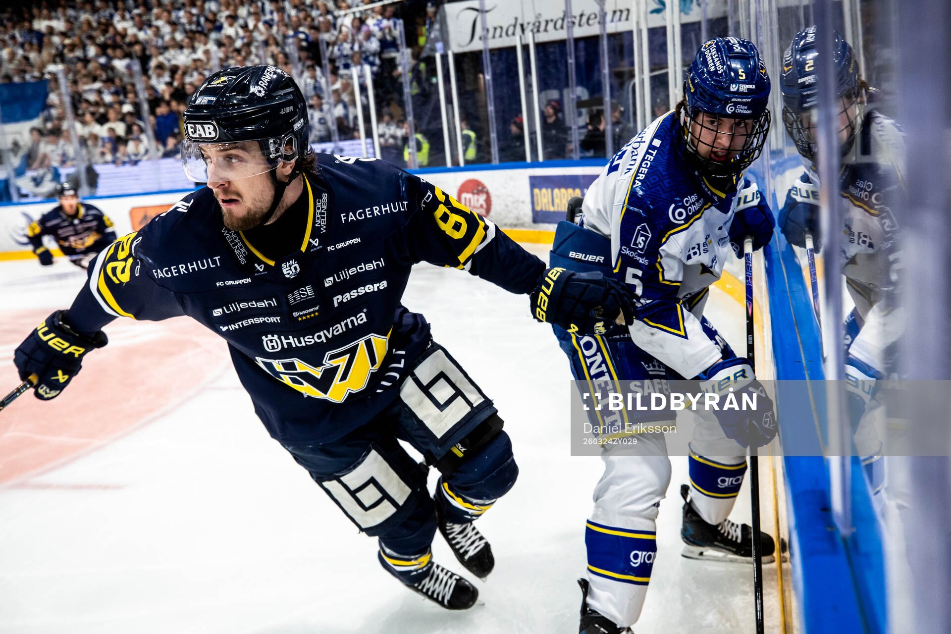 HV71s Santeri Hatakka och Leksands Andro Kaderli