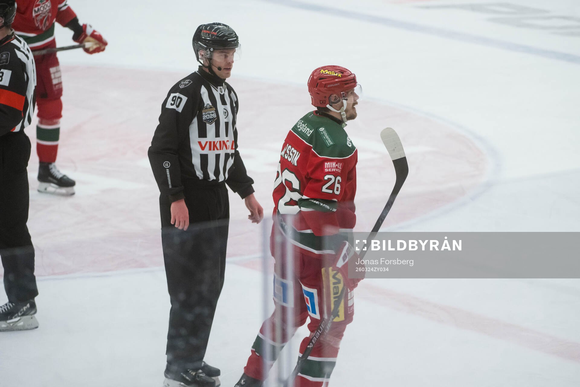 Modos Emil Larsson utvisas