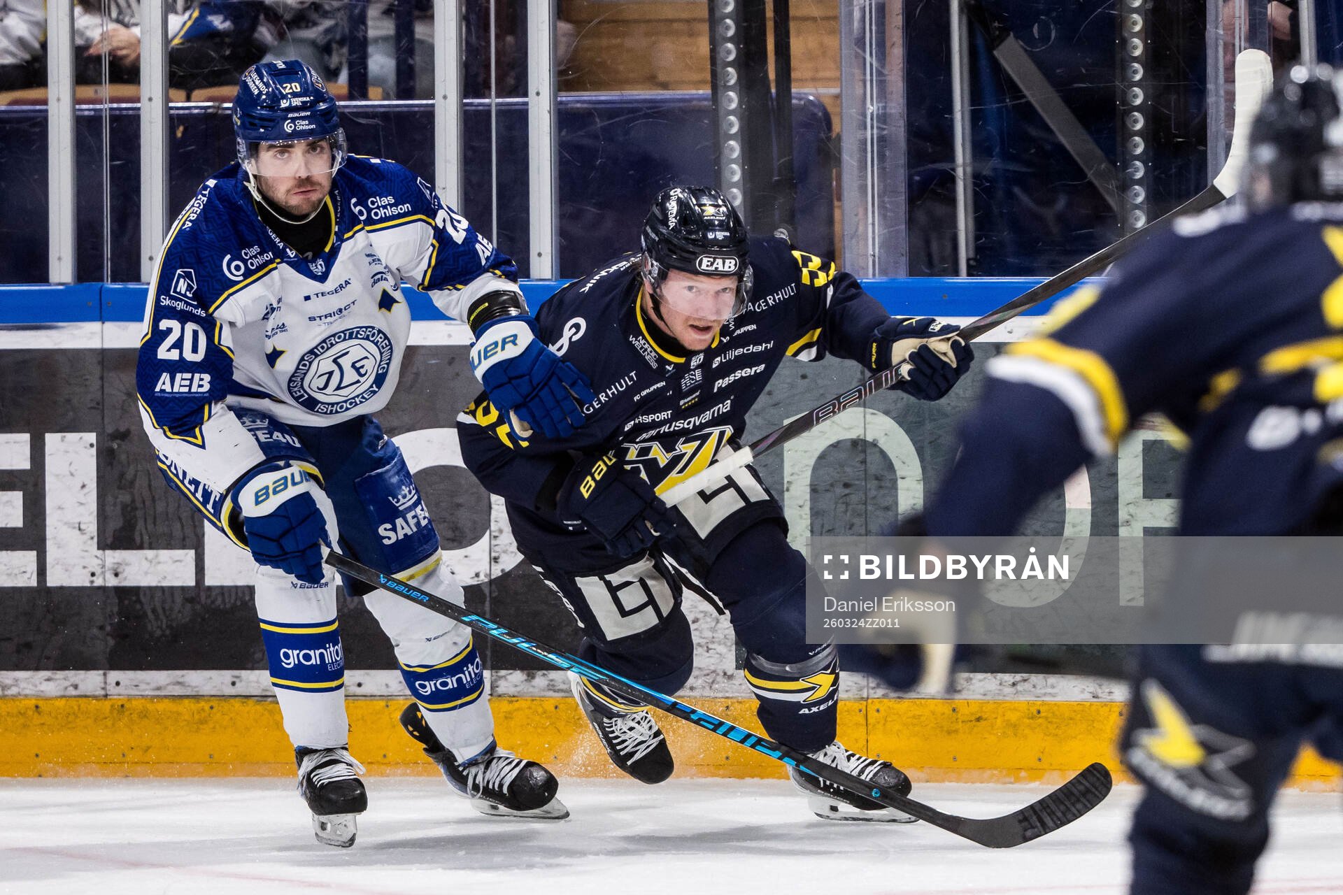 Leksands Nolan Stevens och HV71s Andreas Borgman